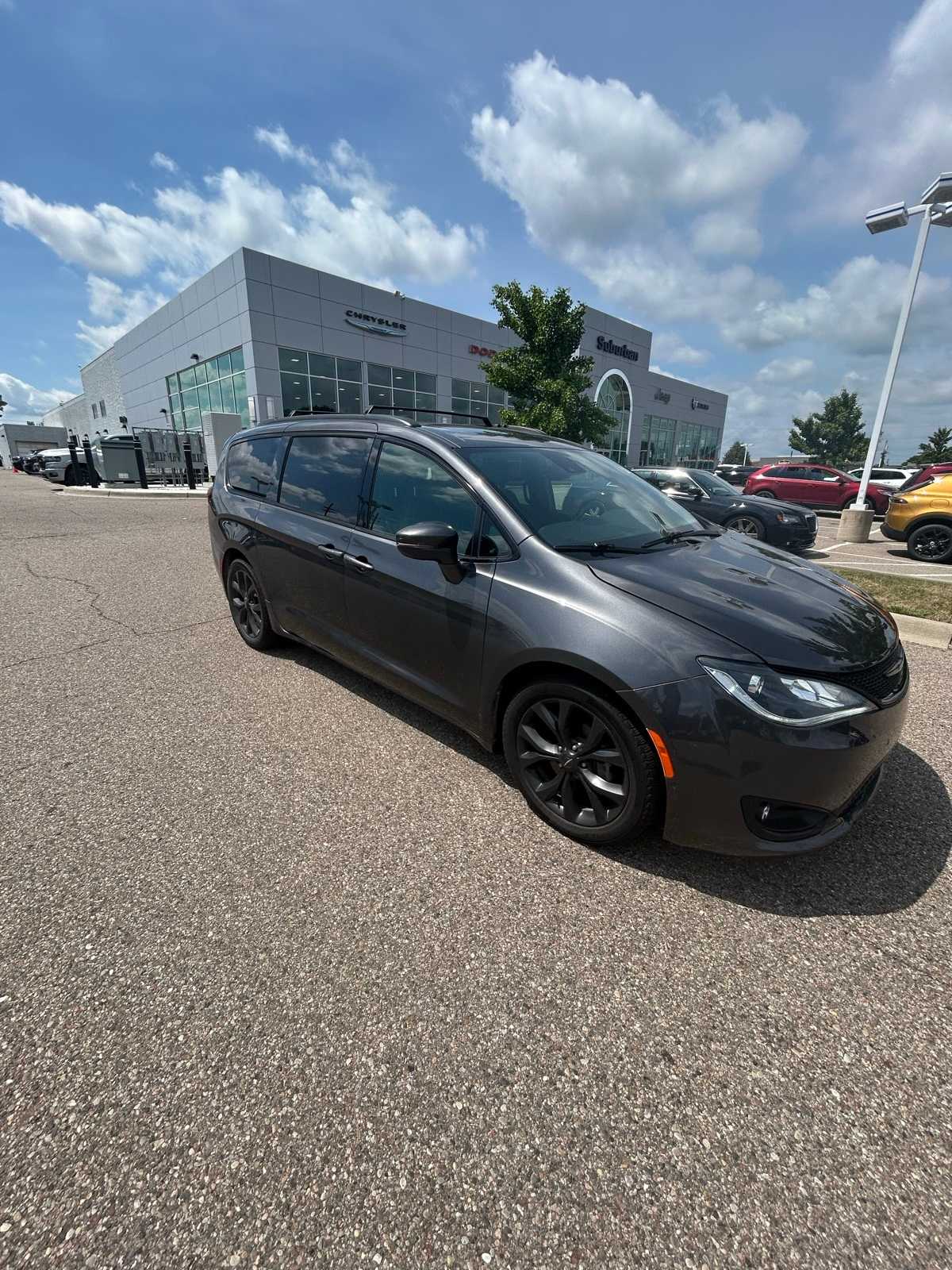 Thumbnail: 2019 Chrysler Pacifica - 7