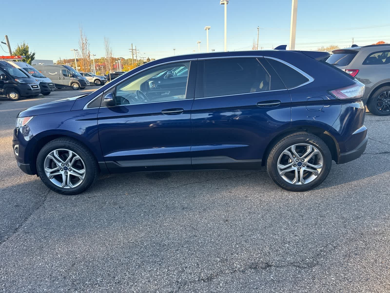 Thumbnail: 2016 Ford Edge - 21