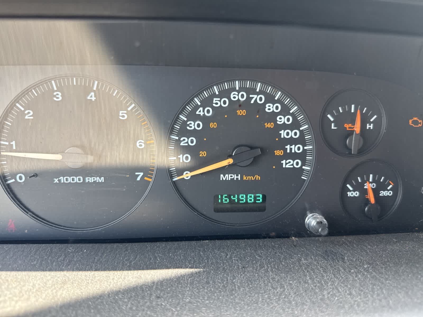 Thumbnail: 2004 Jeep Grand Cherokee - 30