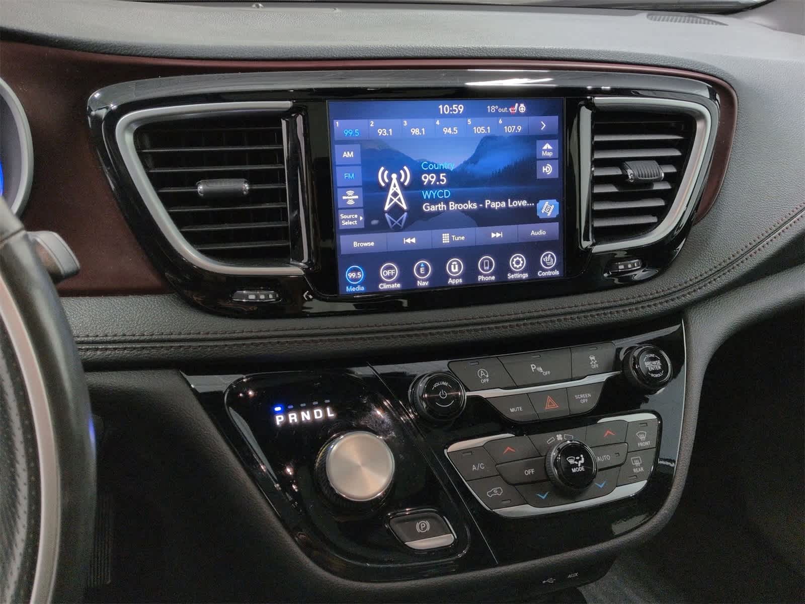 Thumbnail: 2020 Chrysler Pacifica - 30