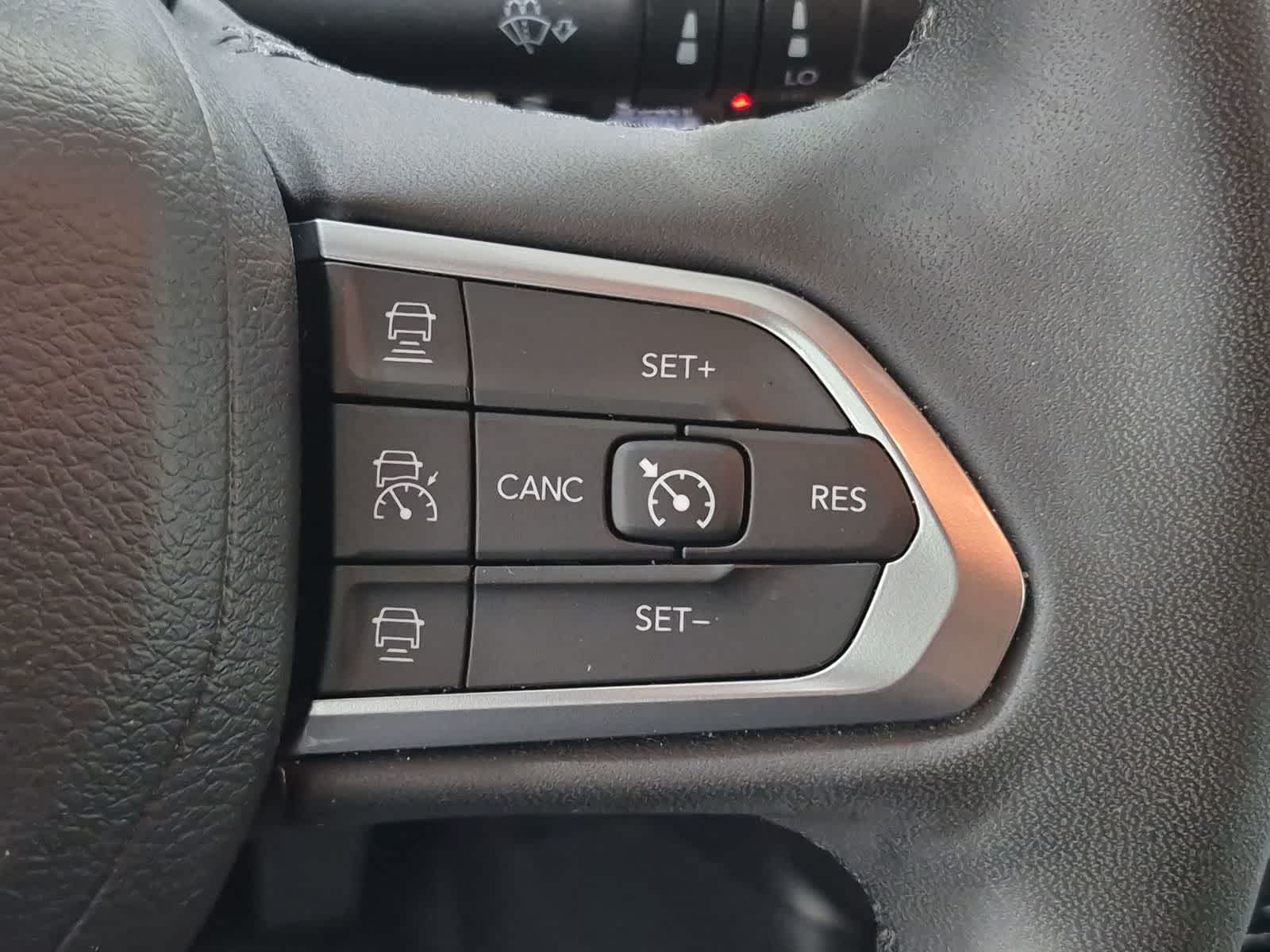 Thumbnail: 2023 Jeep Compass - 25