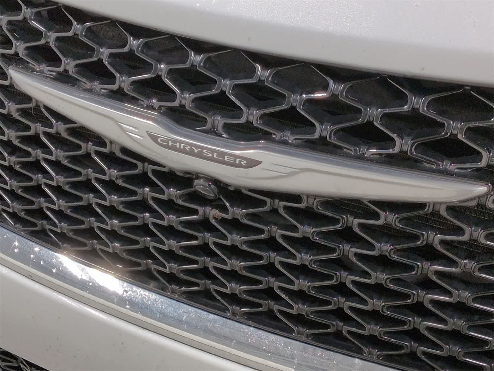 Thumbnail: 2024 Chrysler Pacifica - 12