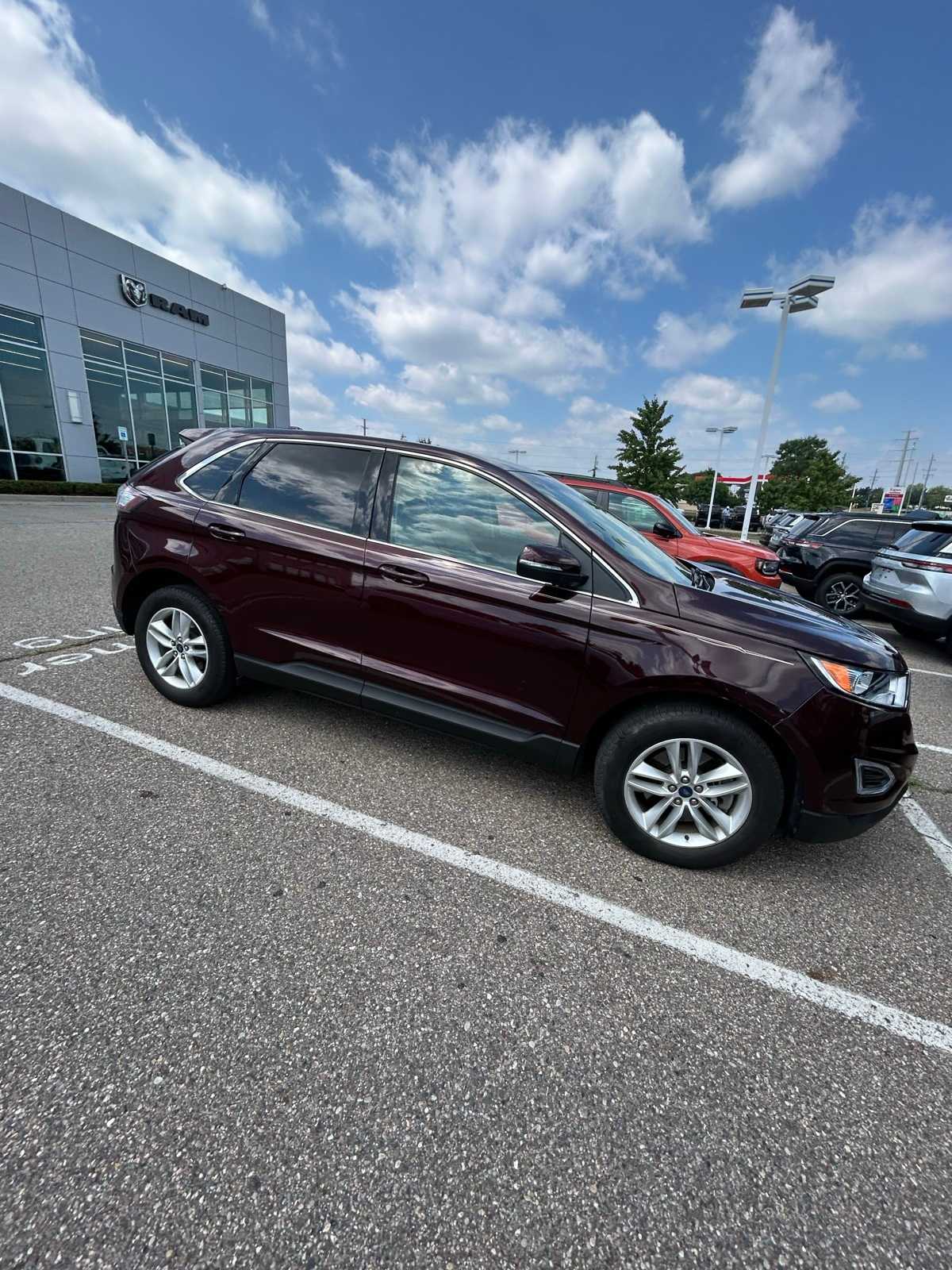 Thumbnail: 2017 Ford Edge - 8