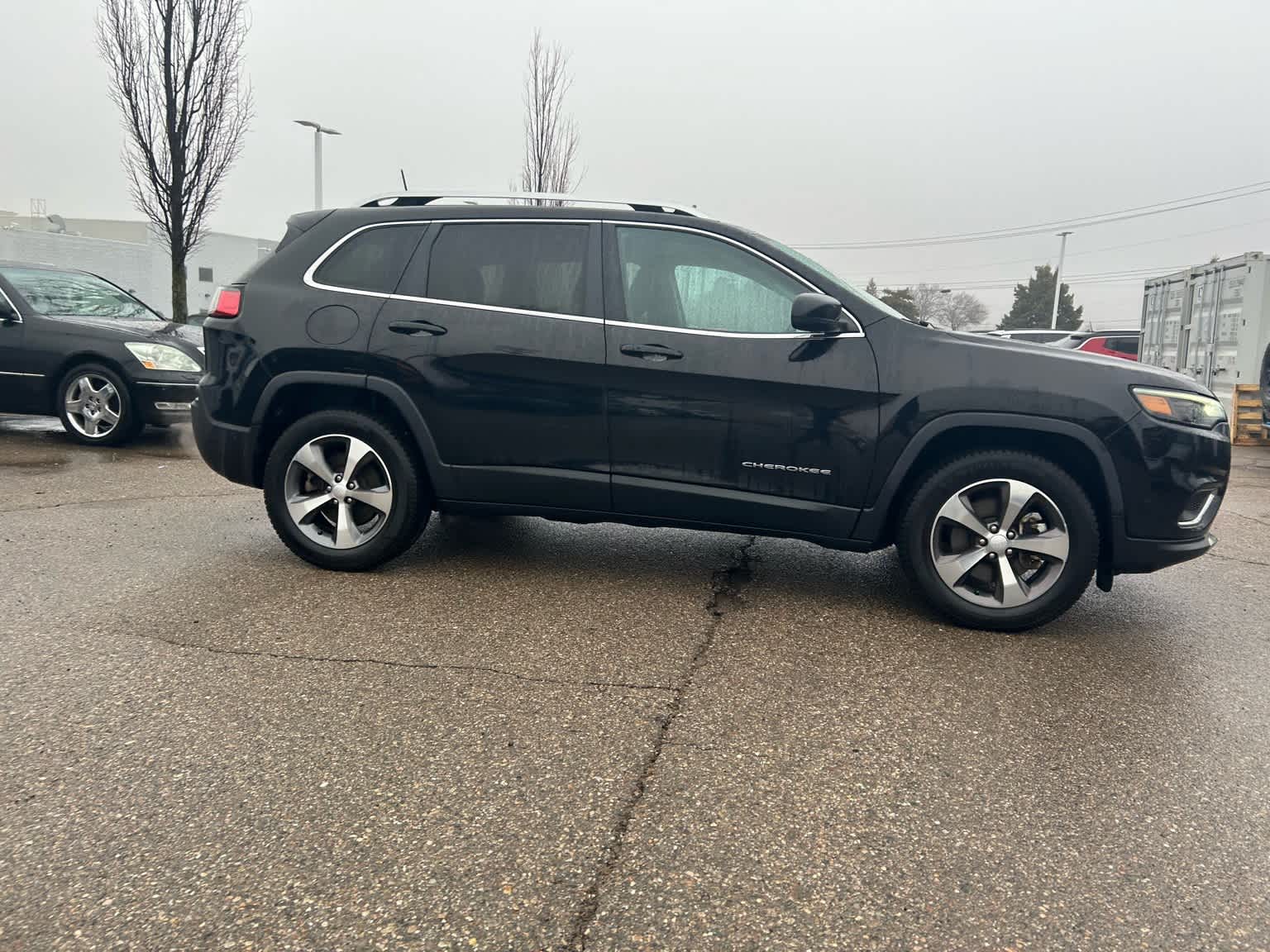 Thumbnail: 2021 Jeep Cherokee - 10