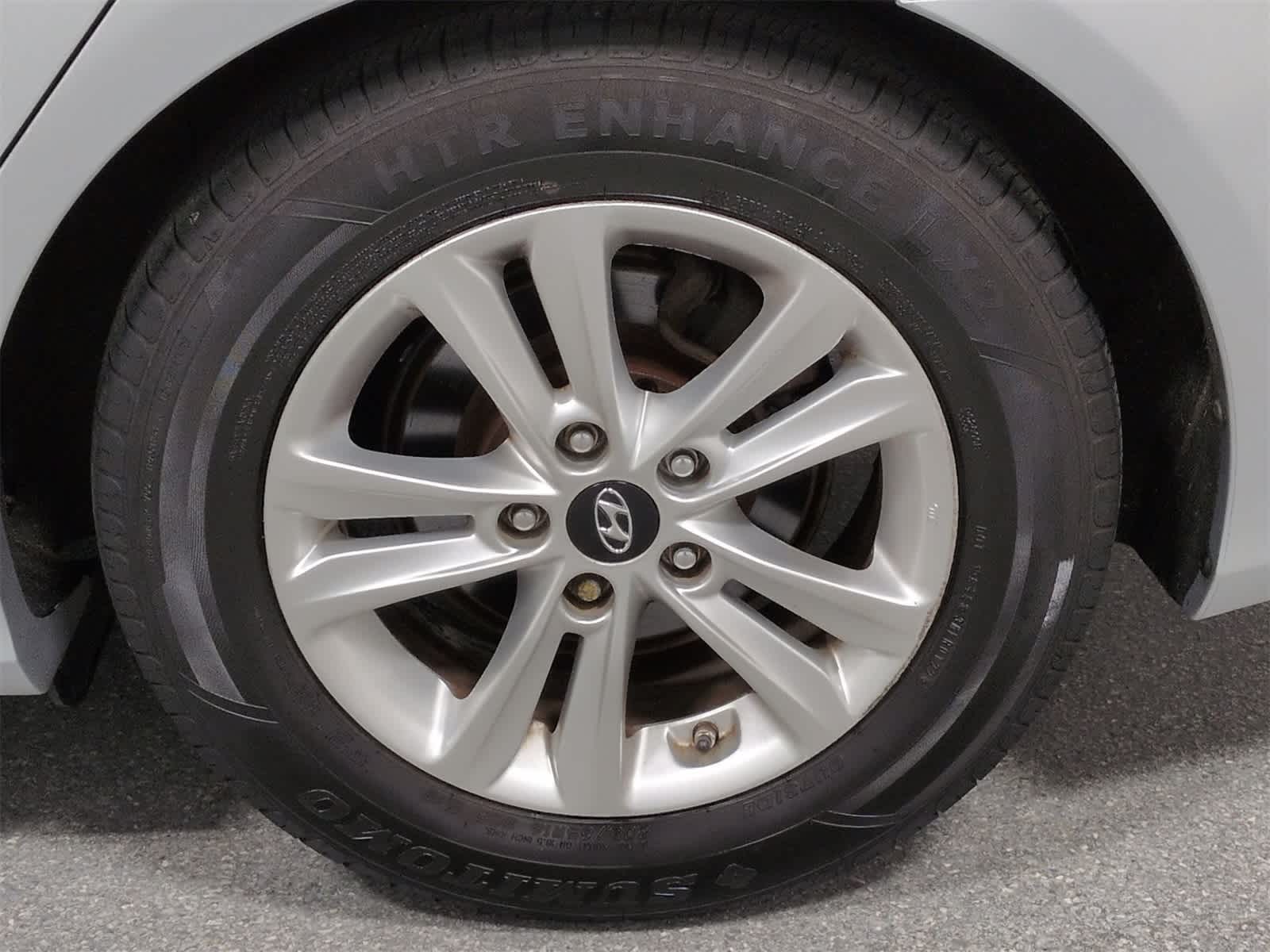 Thumbnail: 2013 Hyundai Sonata - 14