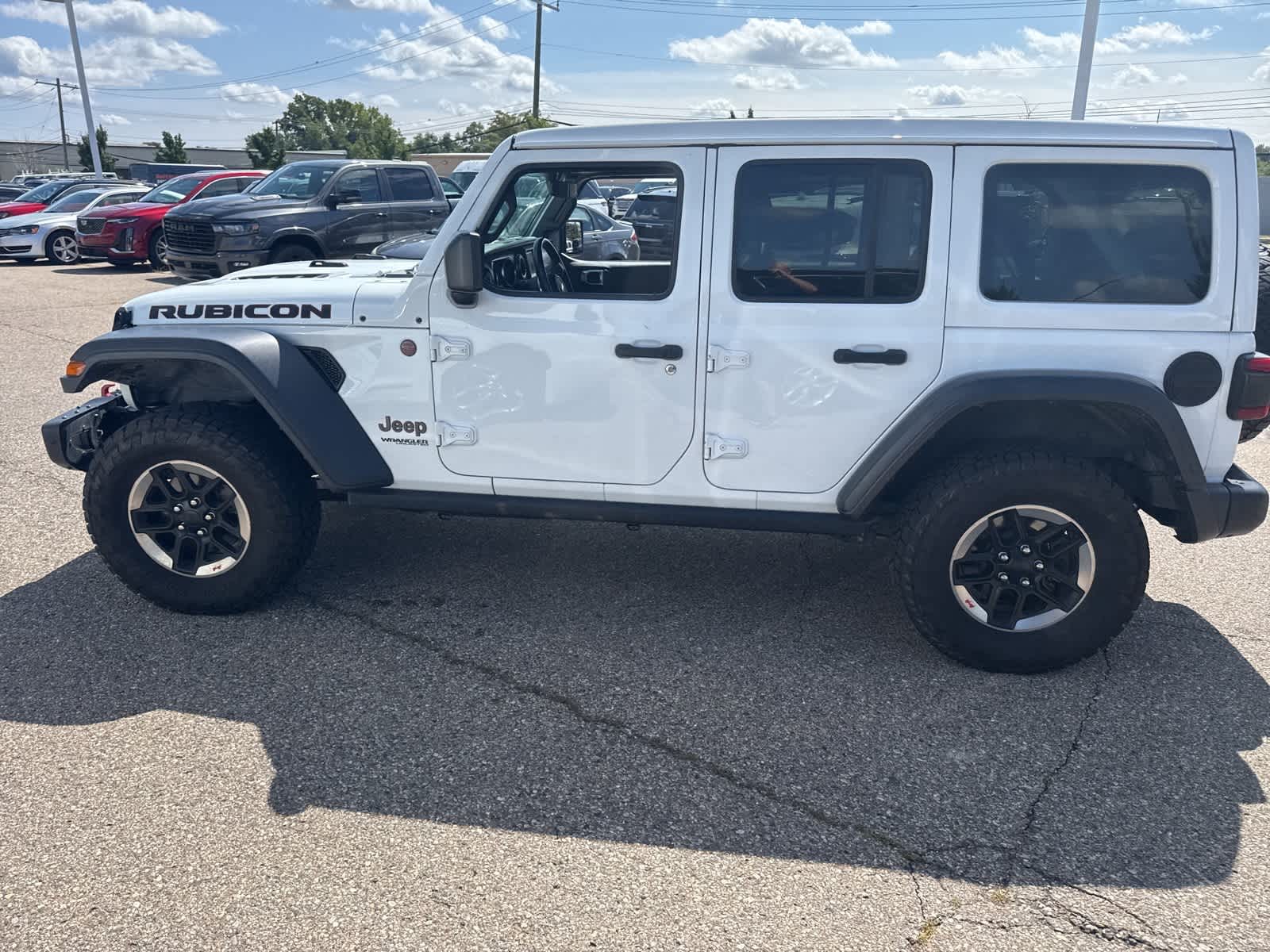 Thumbnail: 2018 Jeep Wrangler - 24