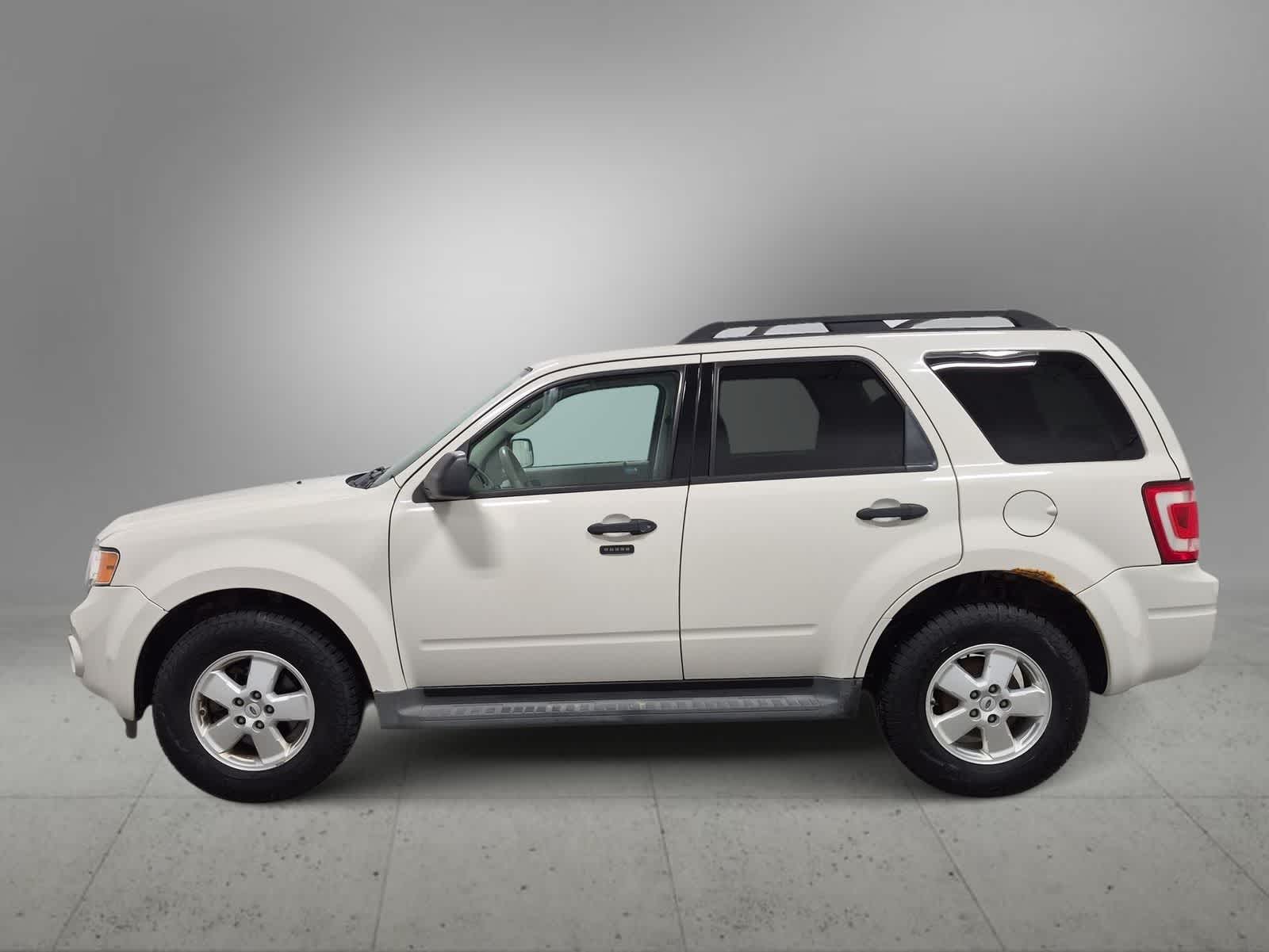 Thumbnail: 2011 Ford Escape - 4