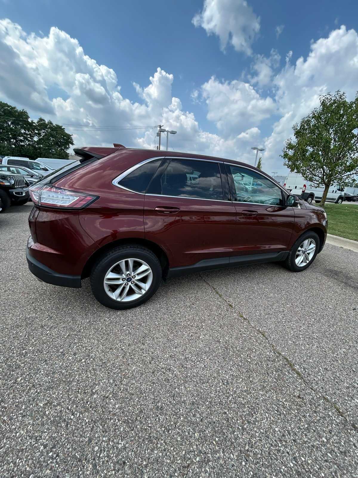 Thumbnail: 2015 Ford Edge - 15