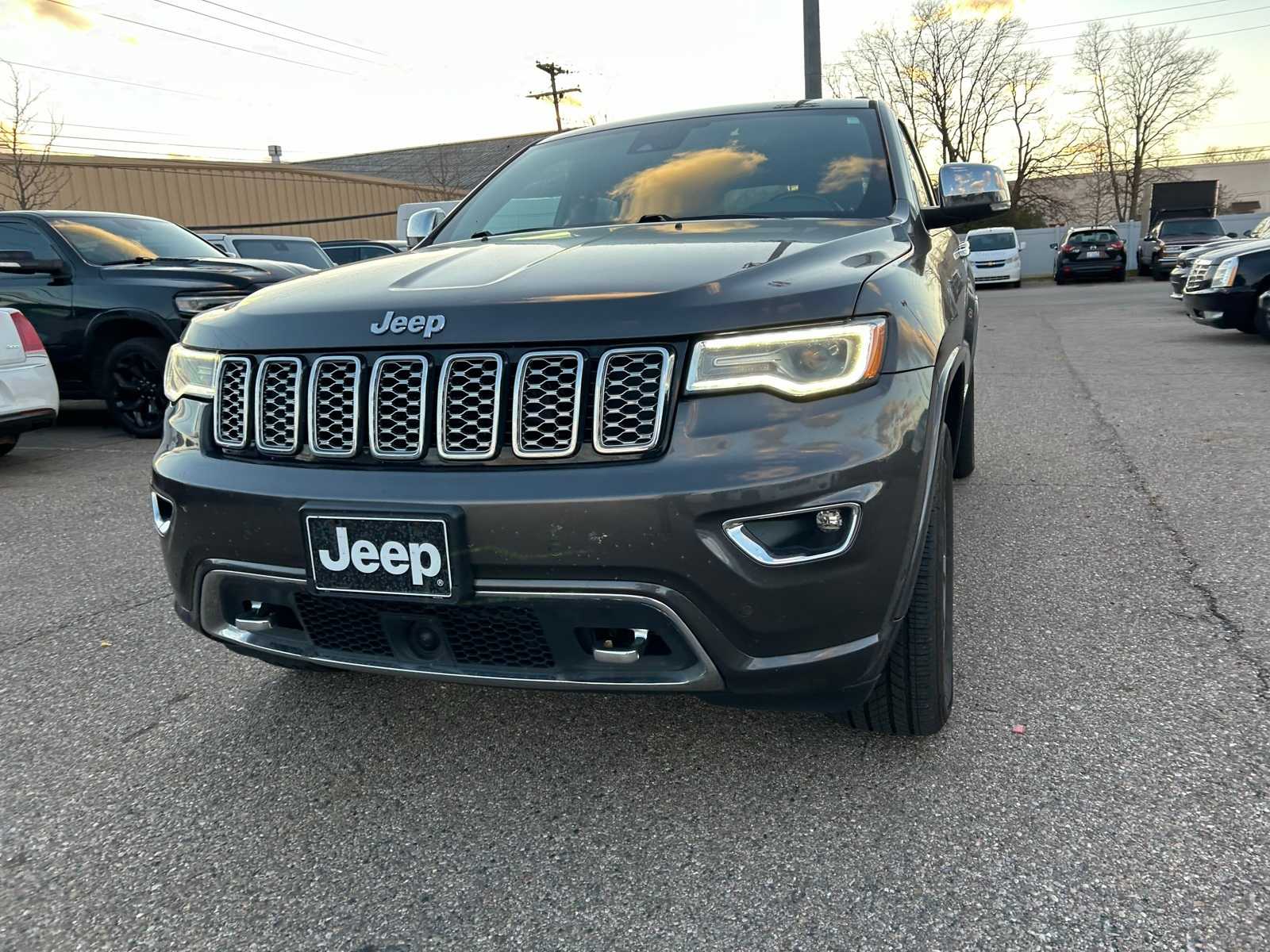 Thumbnail: 2018 Jeep Grand Cherokee - 3