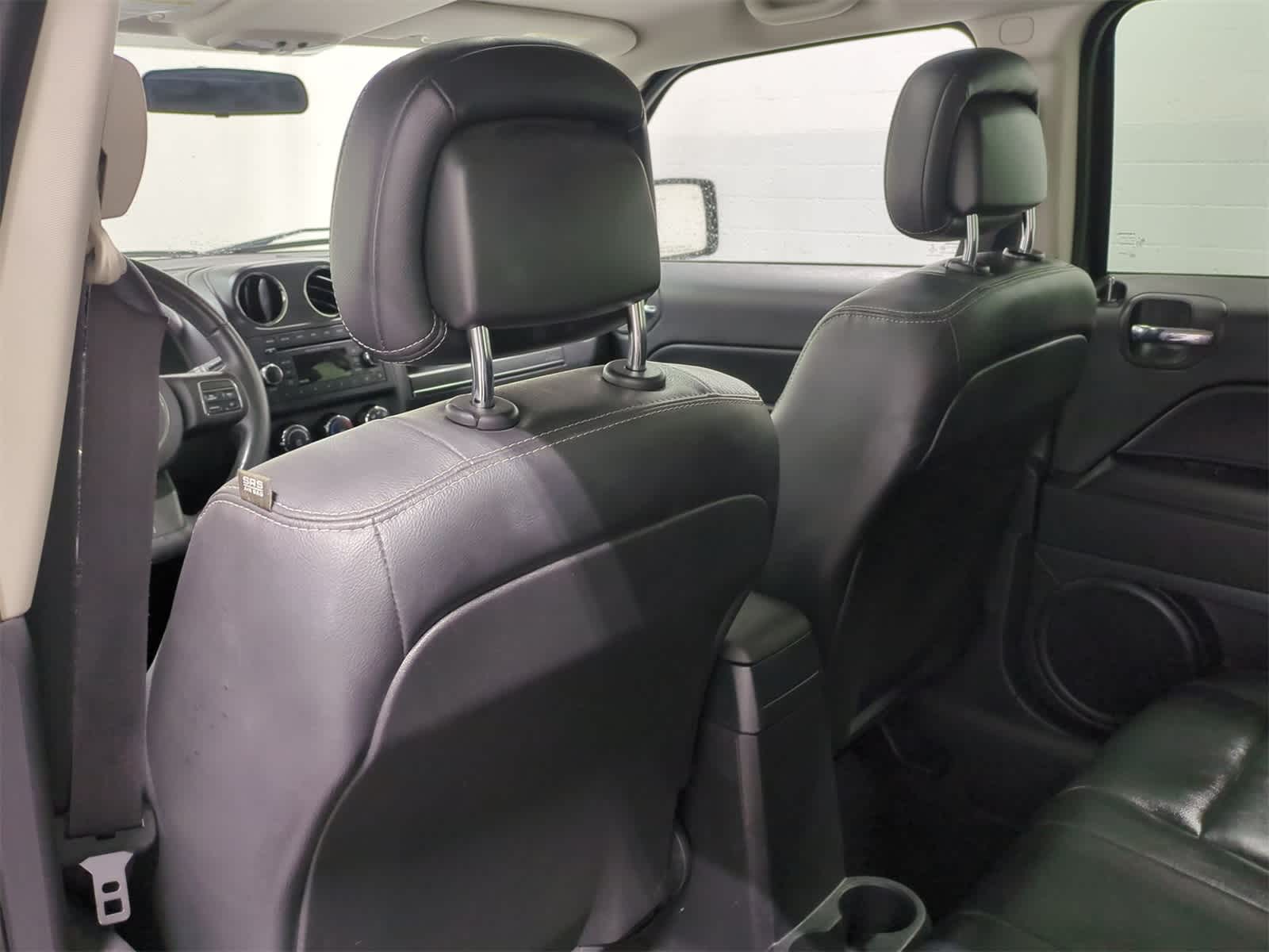 Thumbnail: 2015 Jeep Patriot - 18