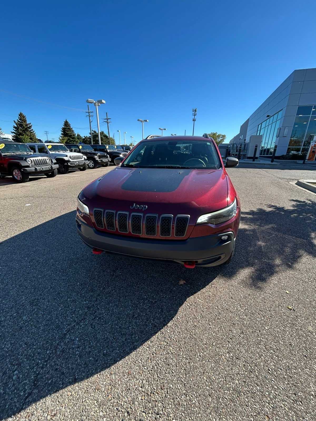 Thumbnail: 2019 Jeep Cherokee - 6