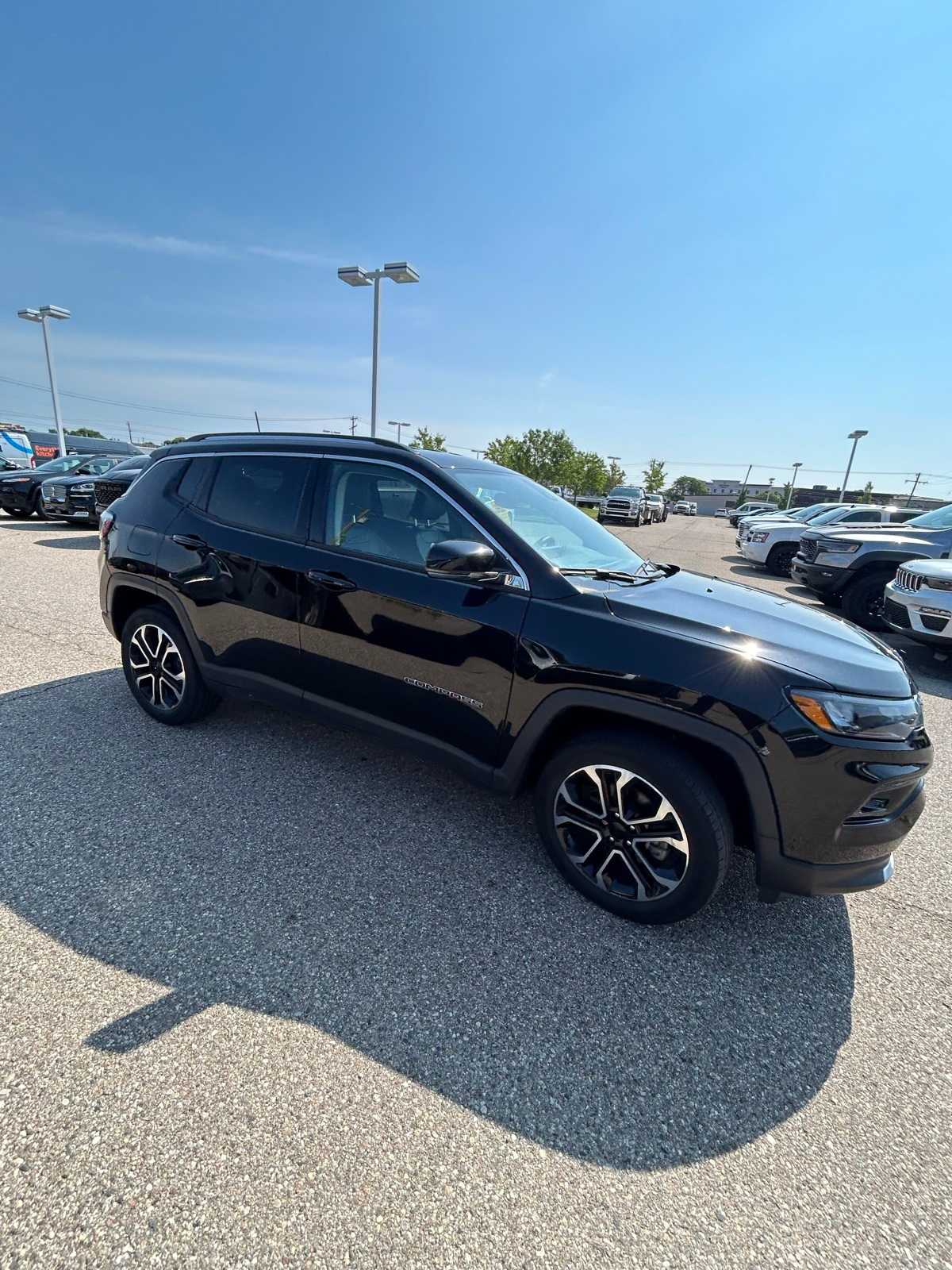 Thumbnail: 2022 Jeep Compass - 10