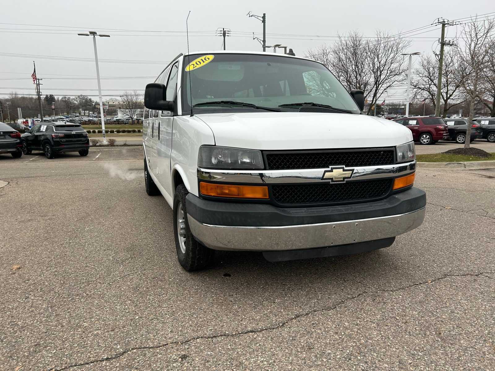 Thumbnail: 2016 Chevrolet Express - 4