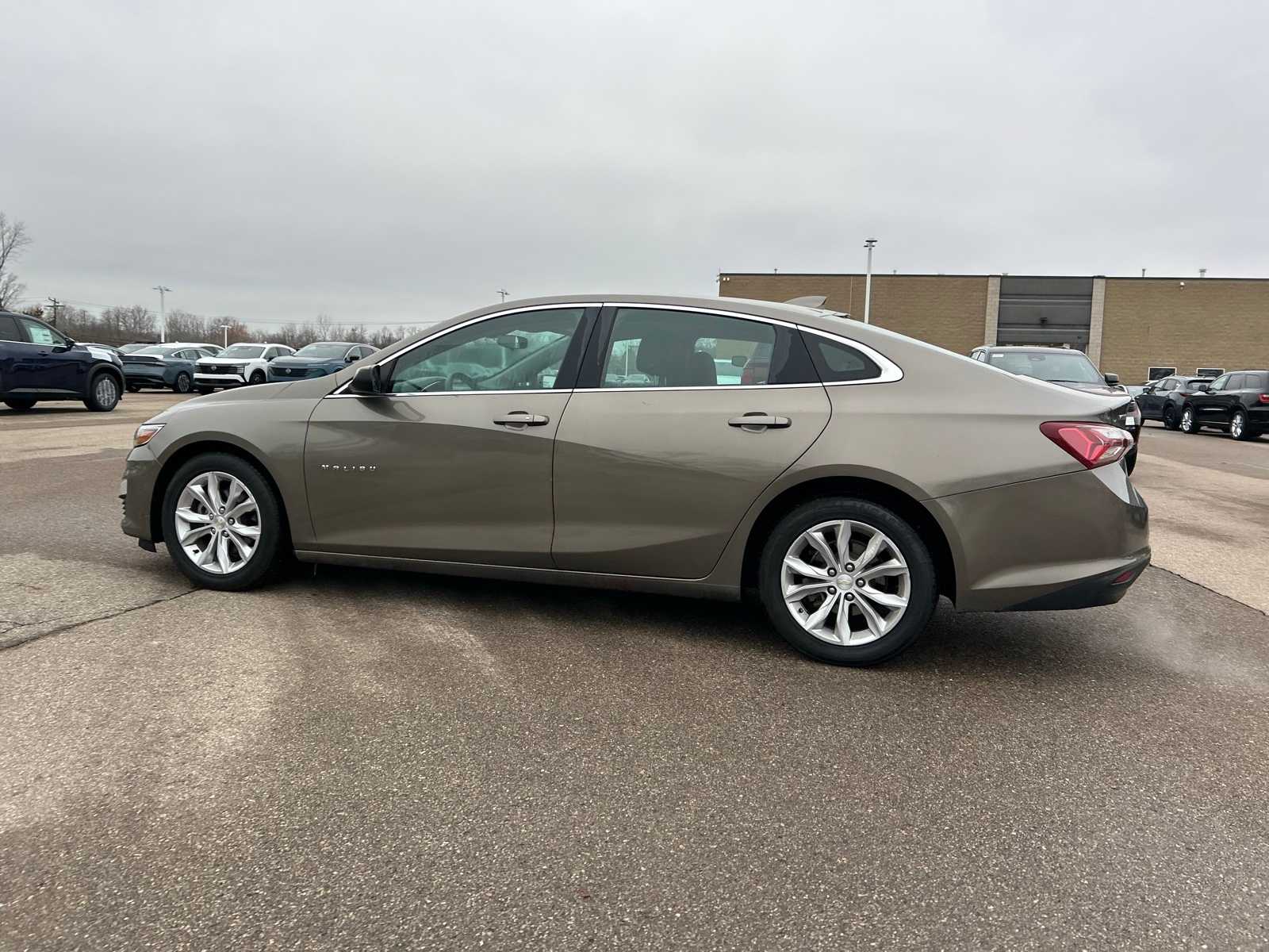 Thumbnail: 2020 Chevrolet Malibu - 31