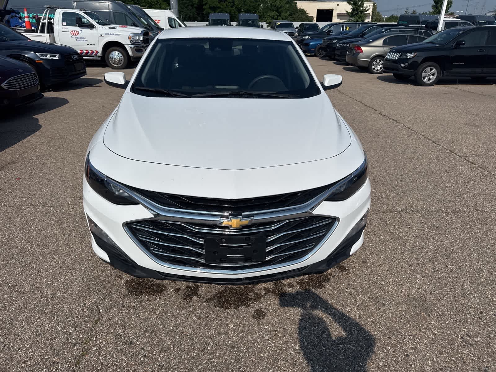 Thumbnail: 2023 Chevrolet Malibu - 5