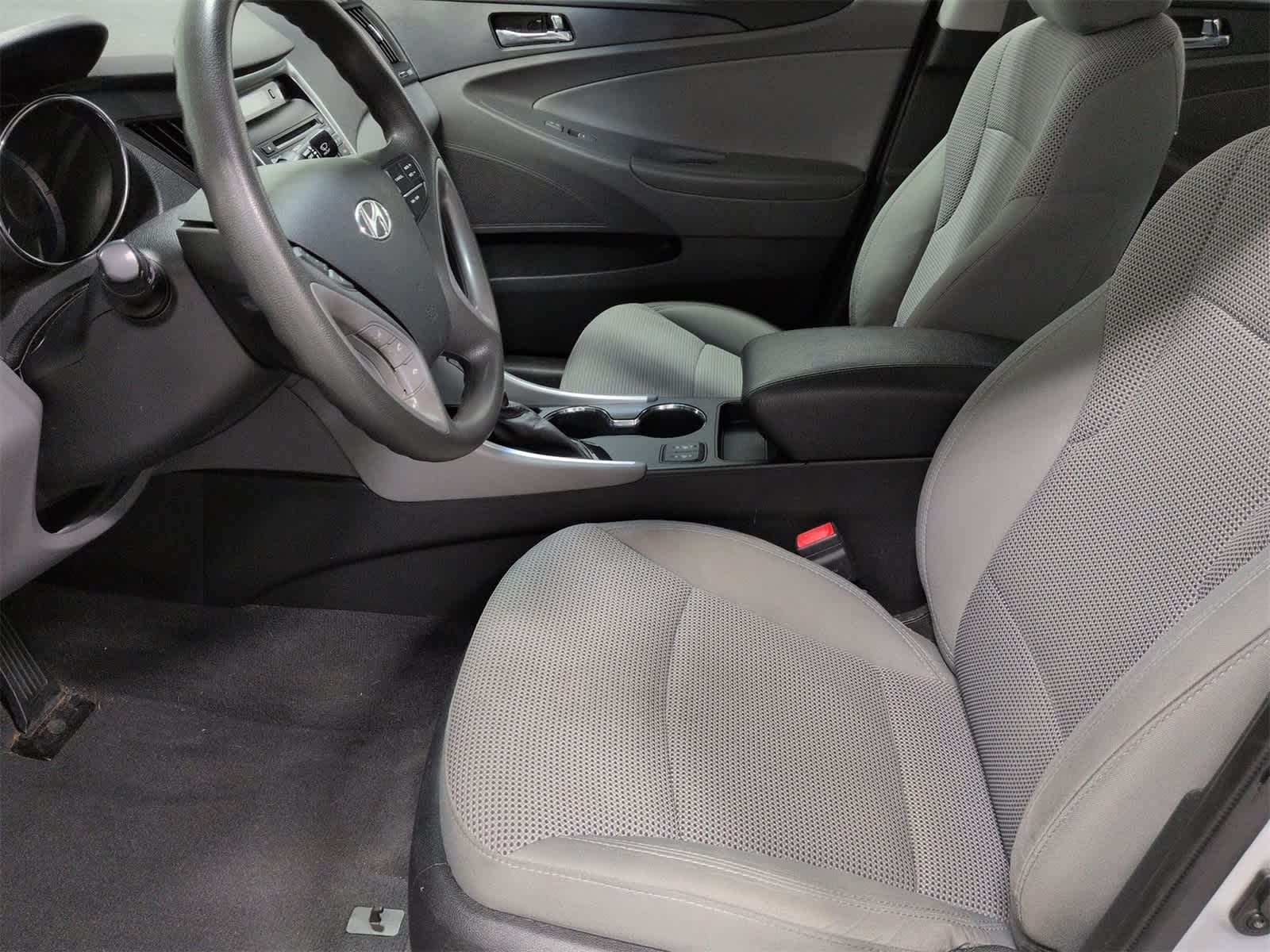 Thumbnail: 2013 Hyundai Sonata - 17