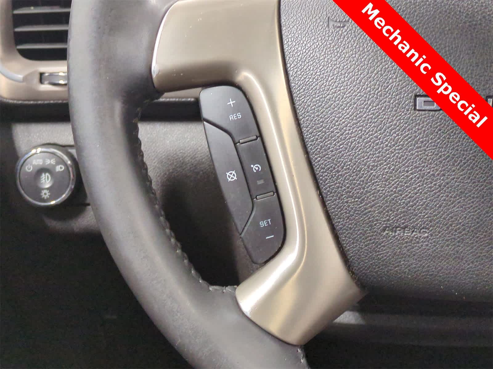 Thumbnail: 2013 GMC Acadia - 26