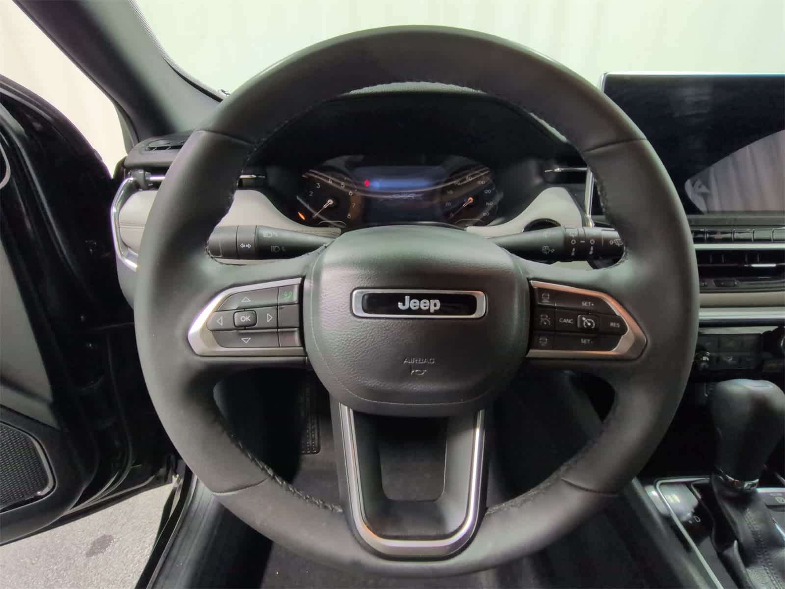 Thumbnail: 2023 Jeep Compass - 23