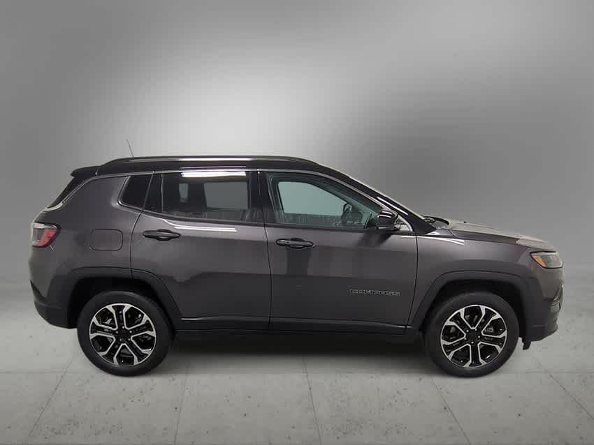 2022 Jeep Compass Limited 9