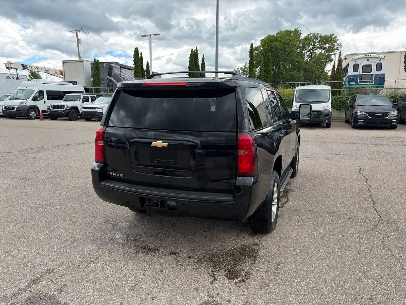 Thumbnail: 2018 Chevrolet Tahoe - 16