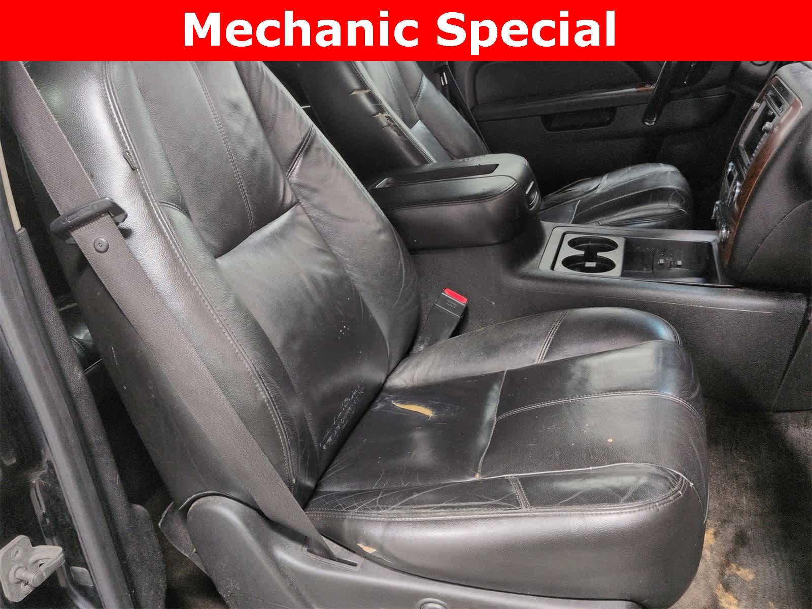 Thumbnail: 2011 Chevrolet Suburban - 23