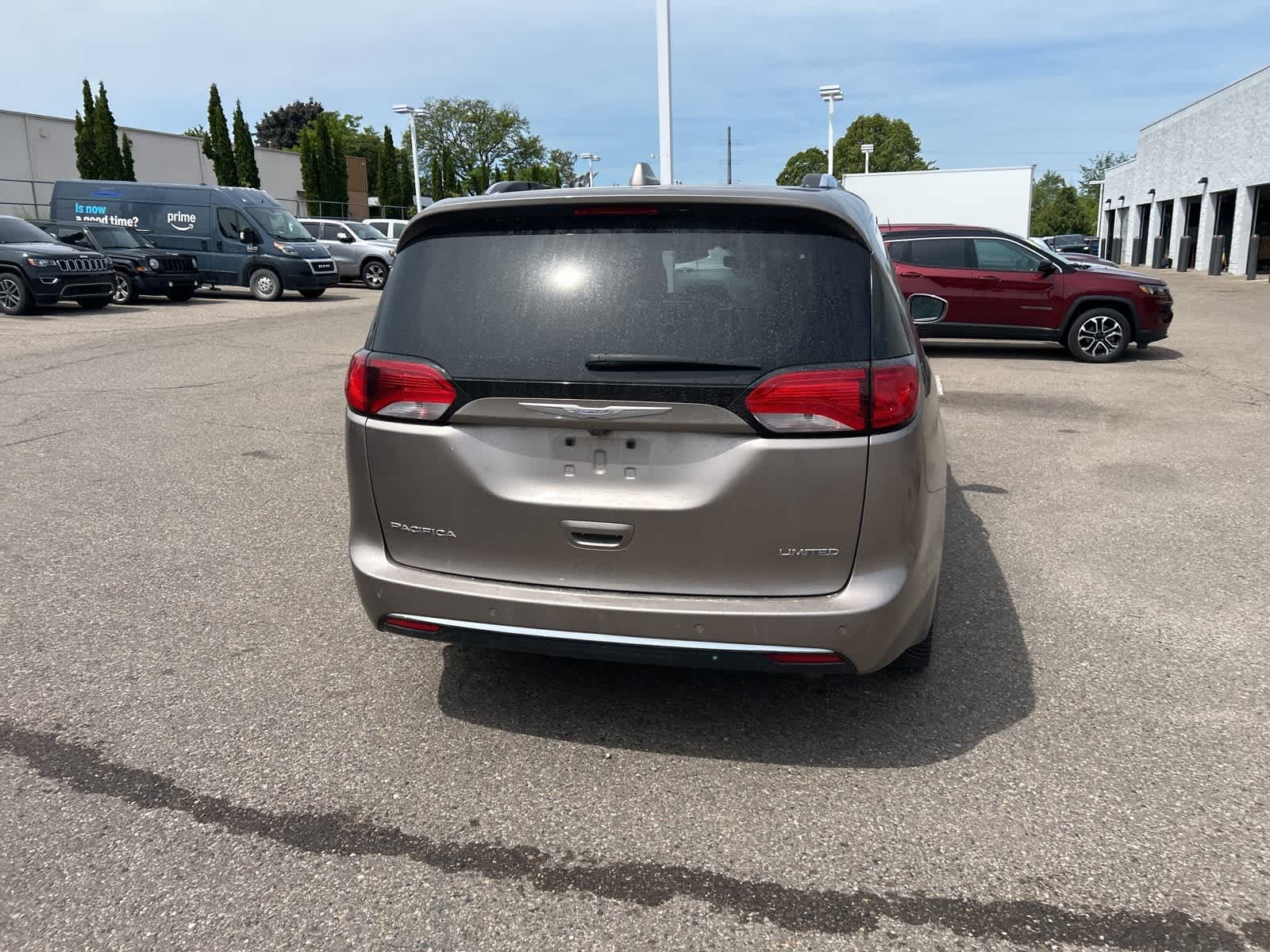 2018 Chrysler Pacifica Limited 22