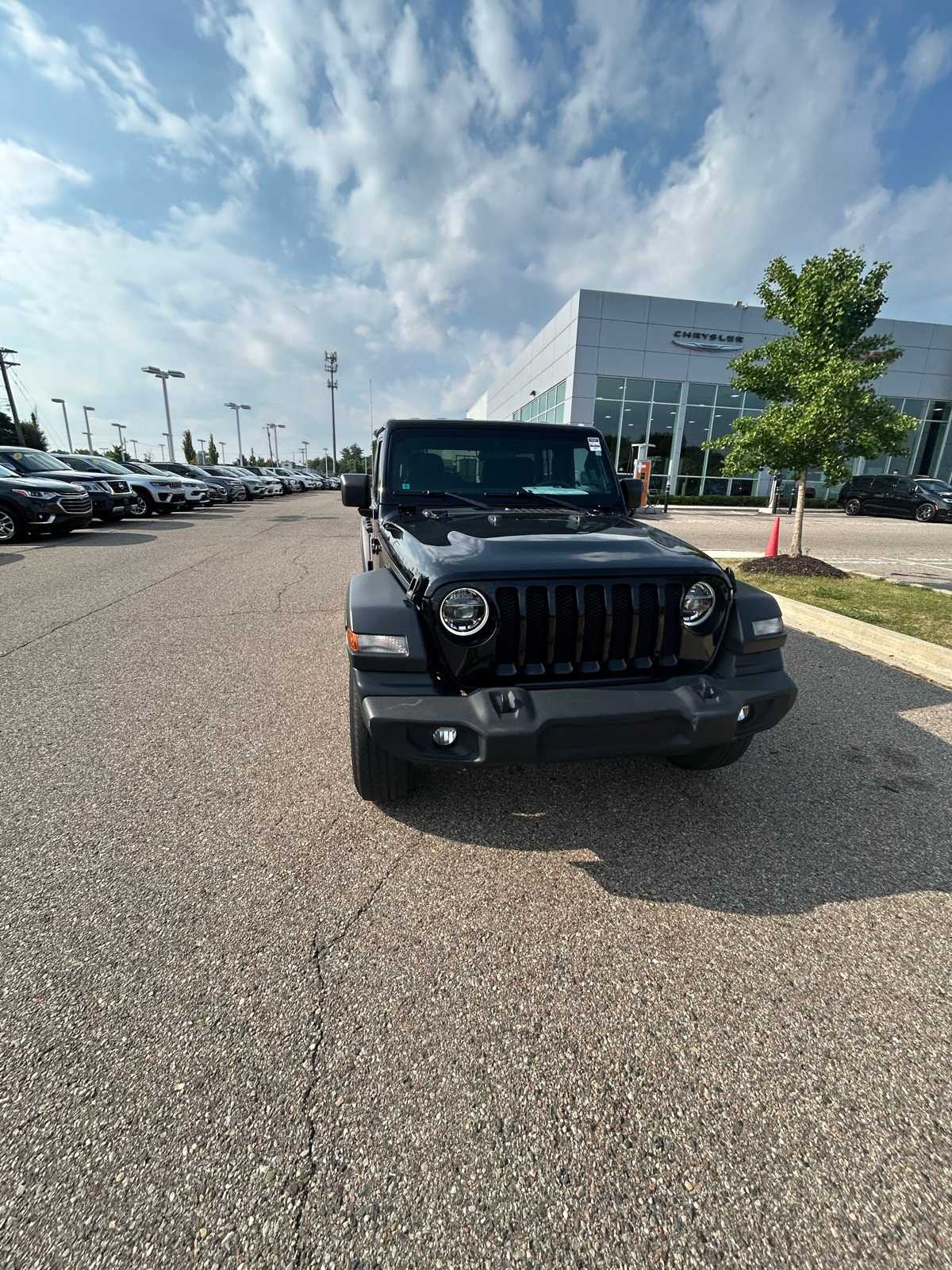 Thumbnail: 2021 Jeep Wrangler - 5
