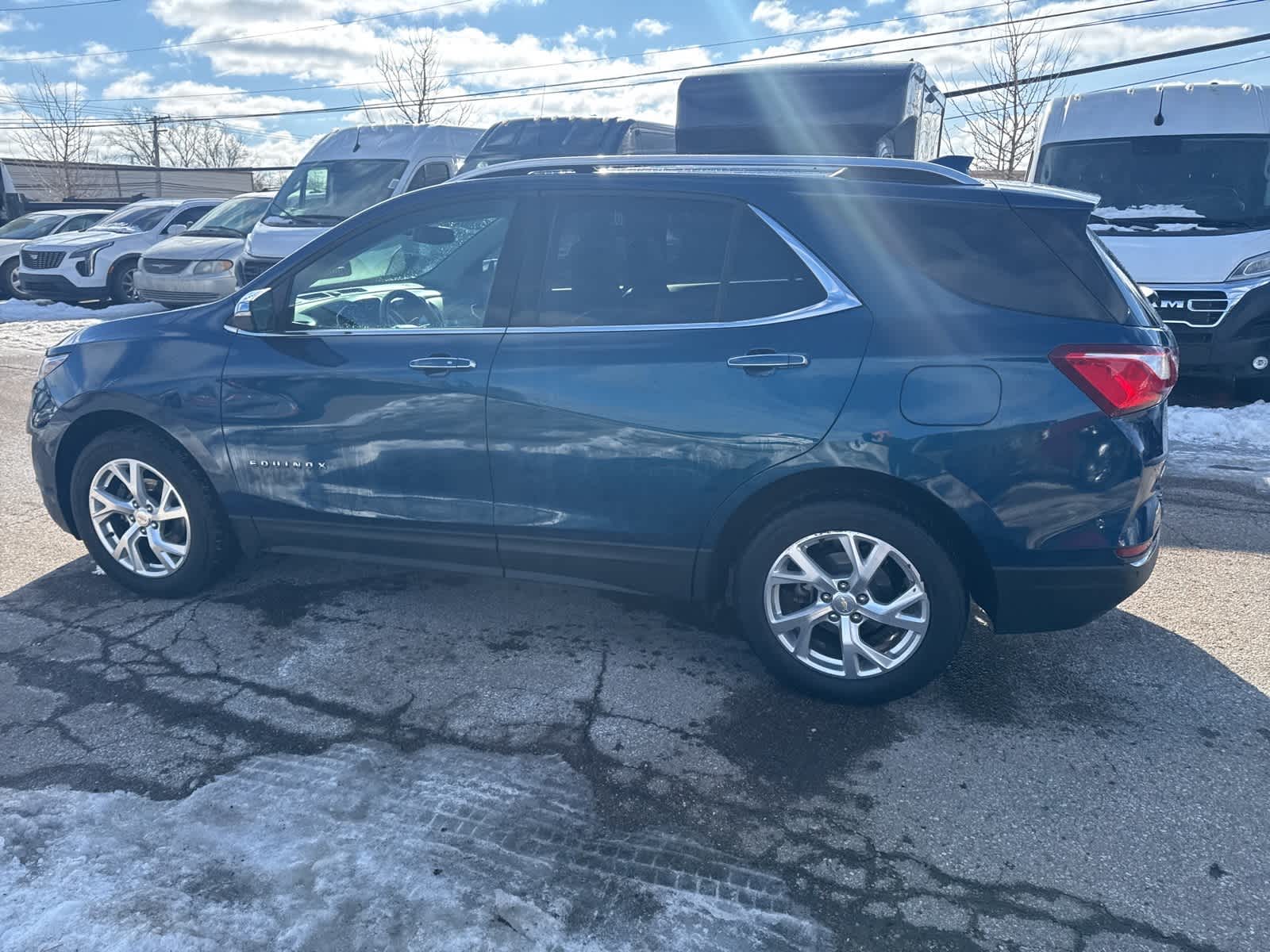 Thumbnail: 2021 Chevrolet Equinox - 16