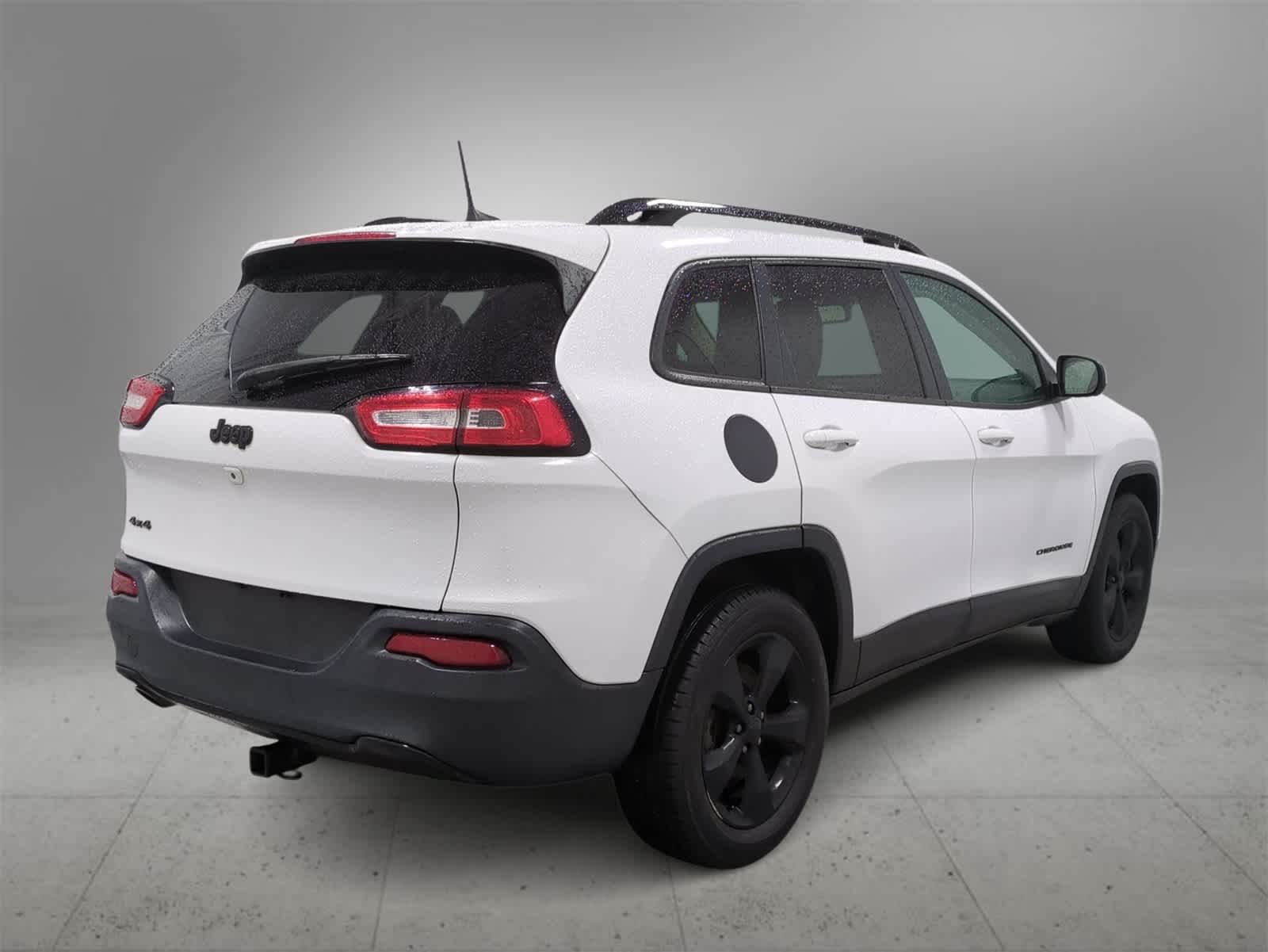 Thumbnail: 2016 Jeep Cherokee - 8