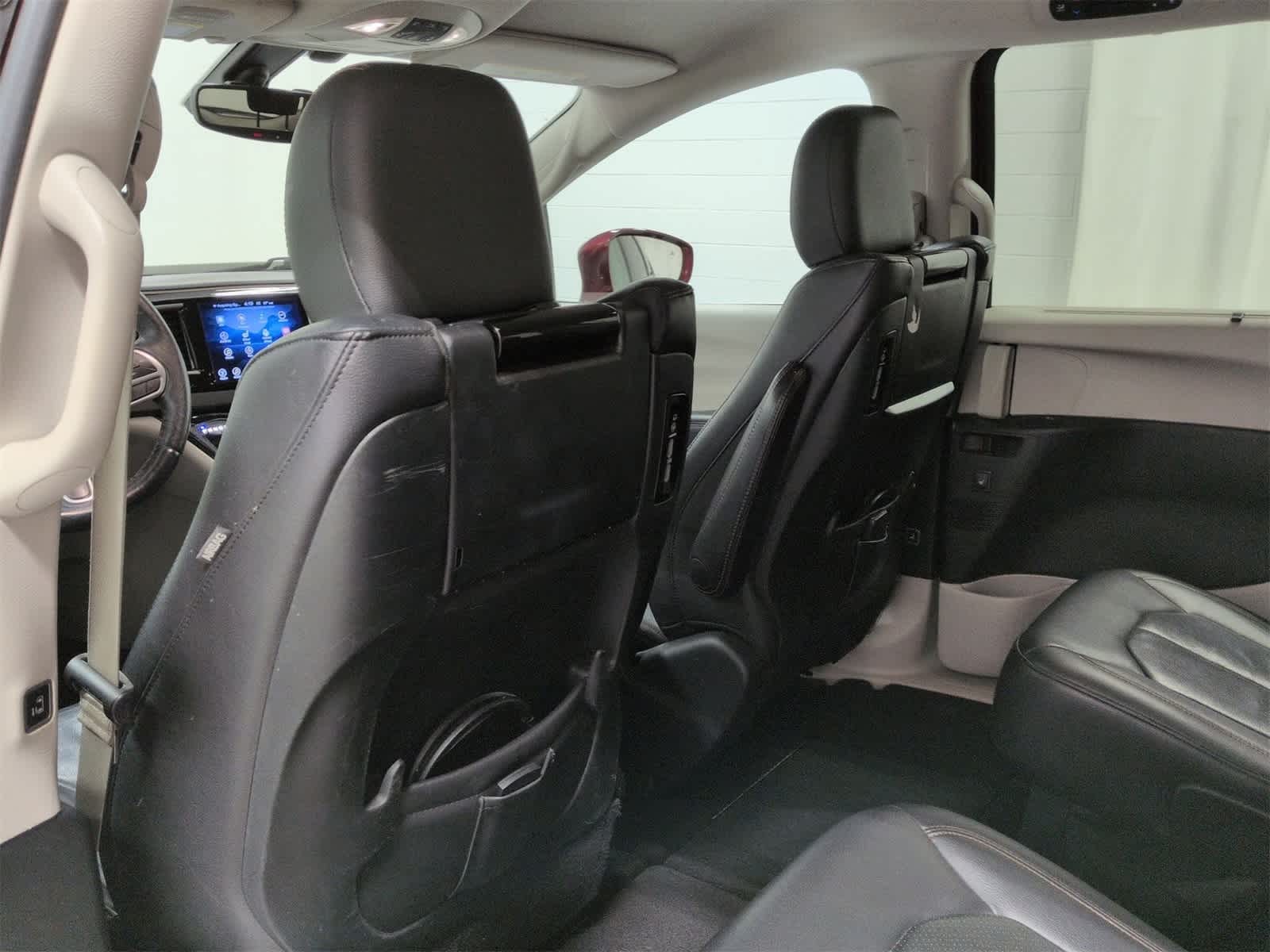 Thumbnail: 2017 Chrysler Pacifica - 19