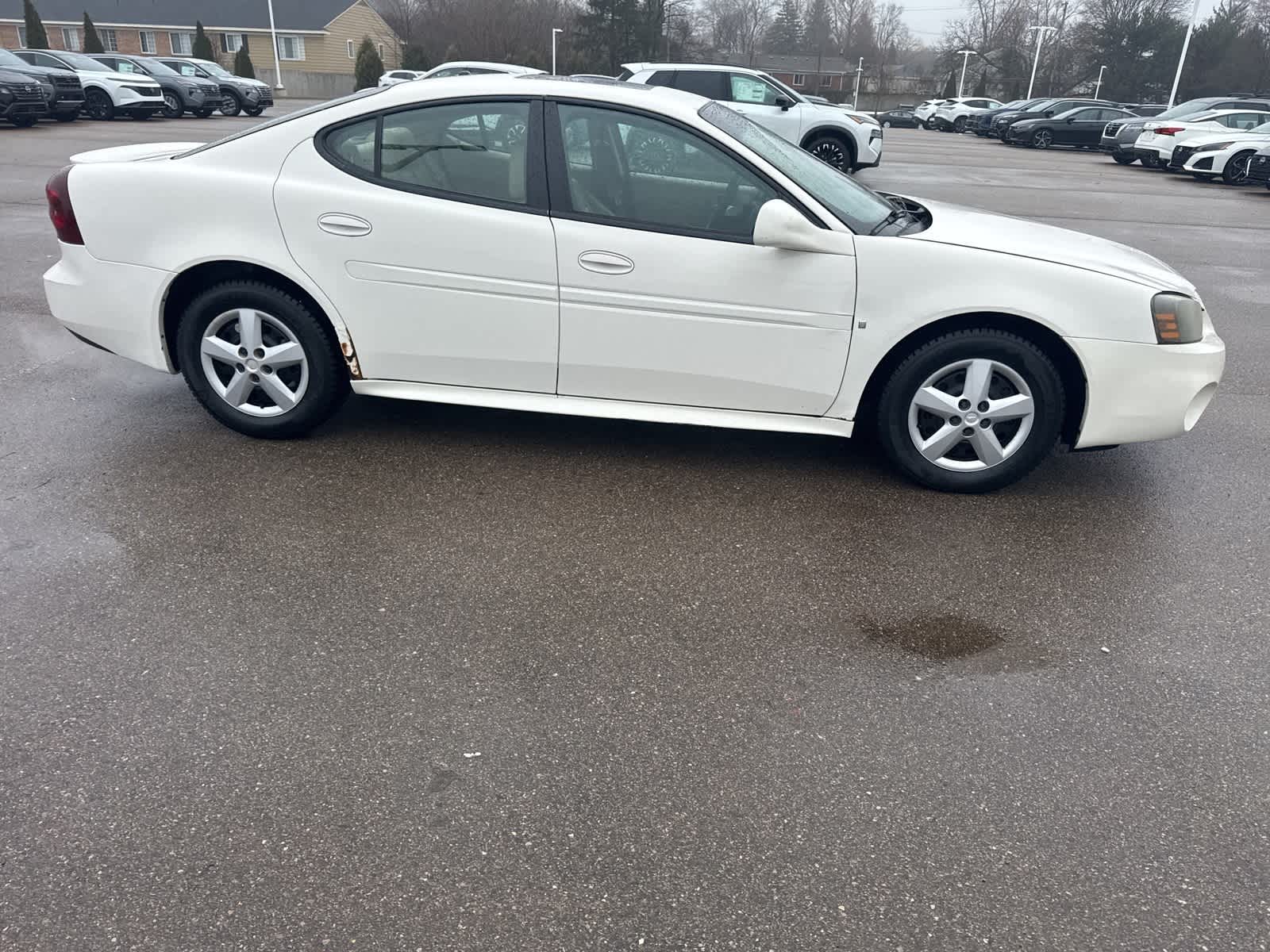 Thumbnail: 2008 Pontiac Grand Prix - 12