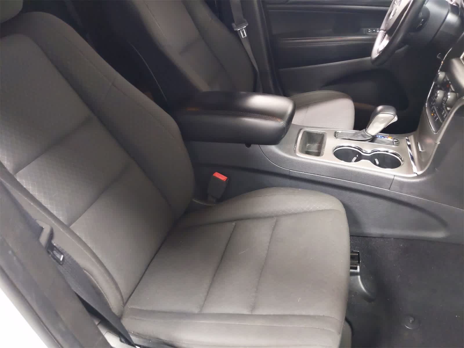 Thumbnail: 2019 Jeep Grand Cherokee - 28