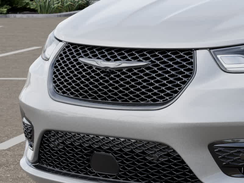 Thumbnail: 2026 Chrysler Pacifica - 11