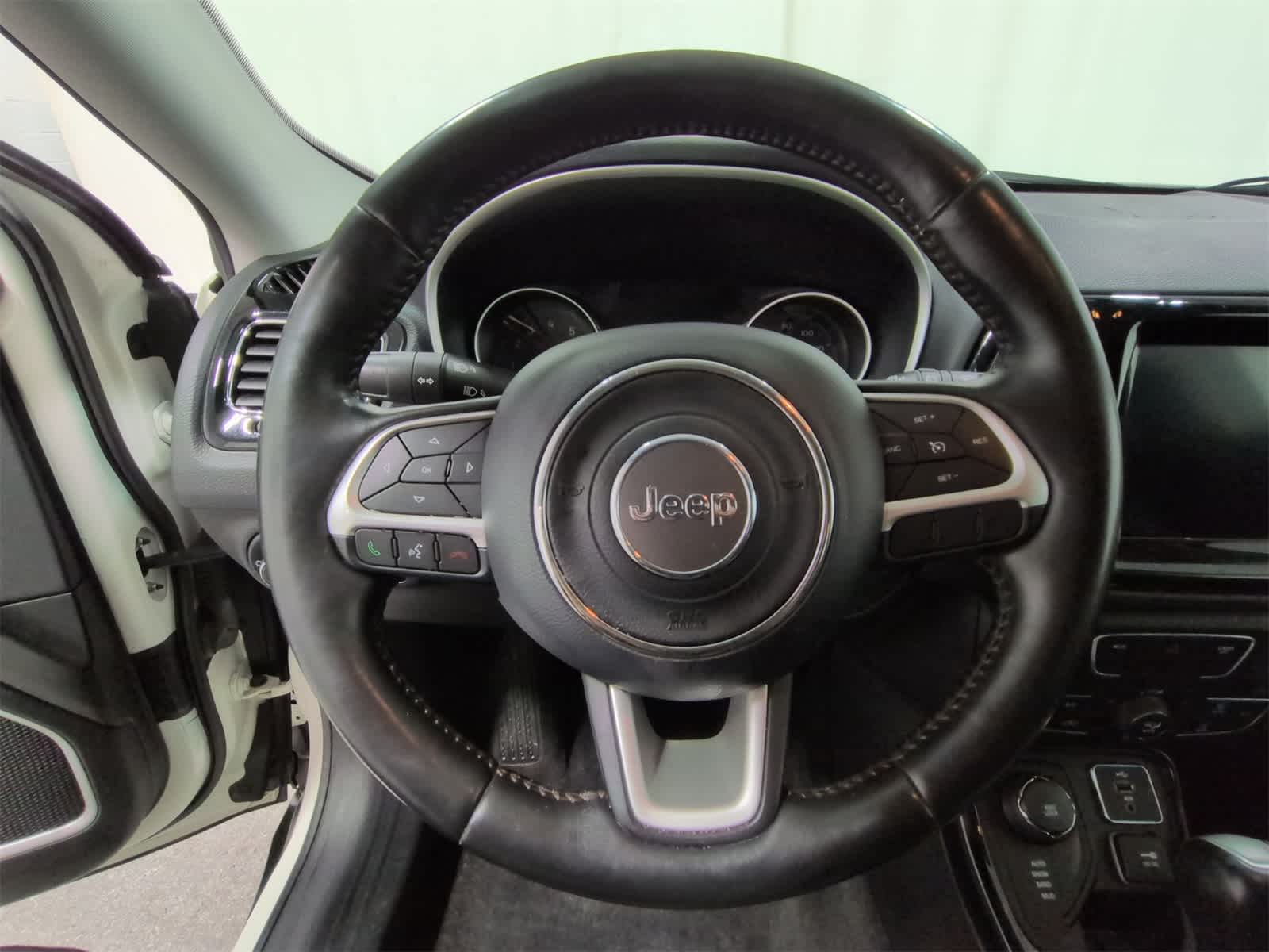 Thumbnail: 2018 Jeep Compass - 23