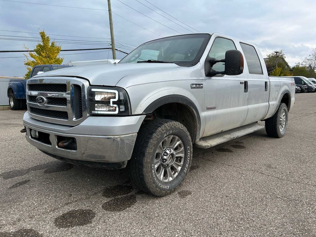 Used 2005 Ford Super Duty F-250 Truck