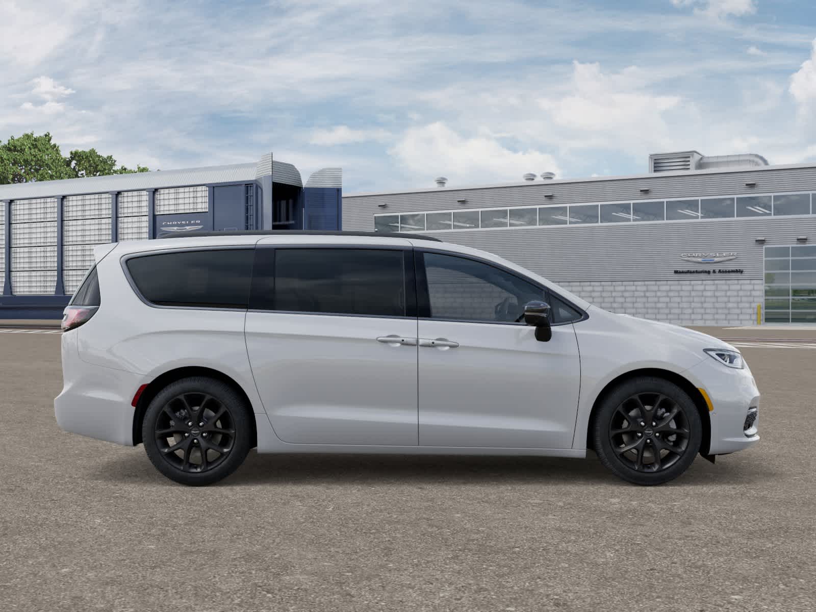 Thumbnail: 2026 Chrysler Pacifica - 21