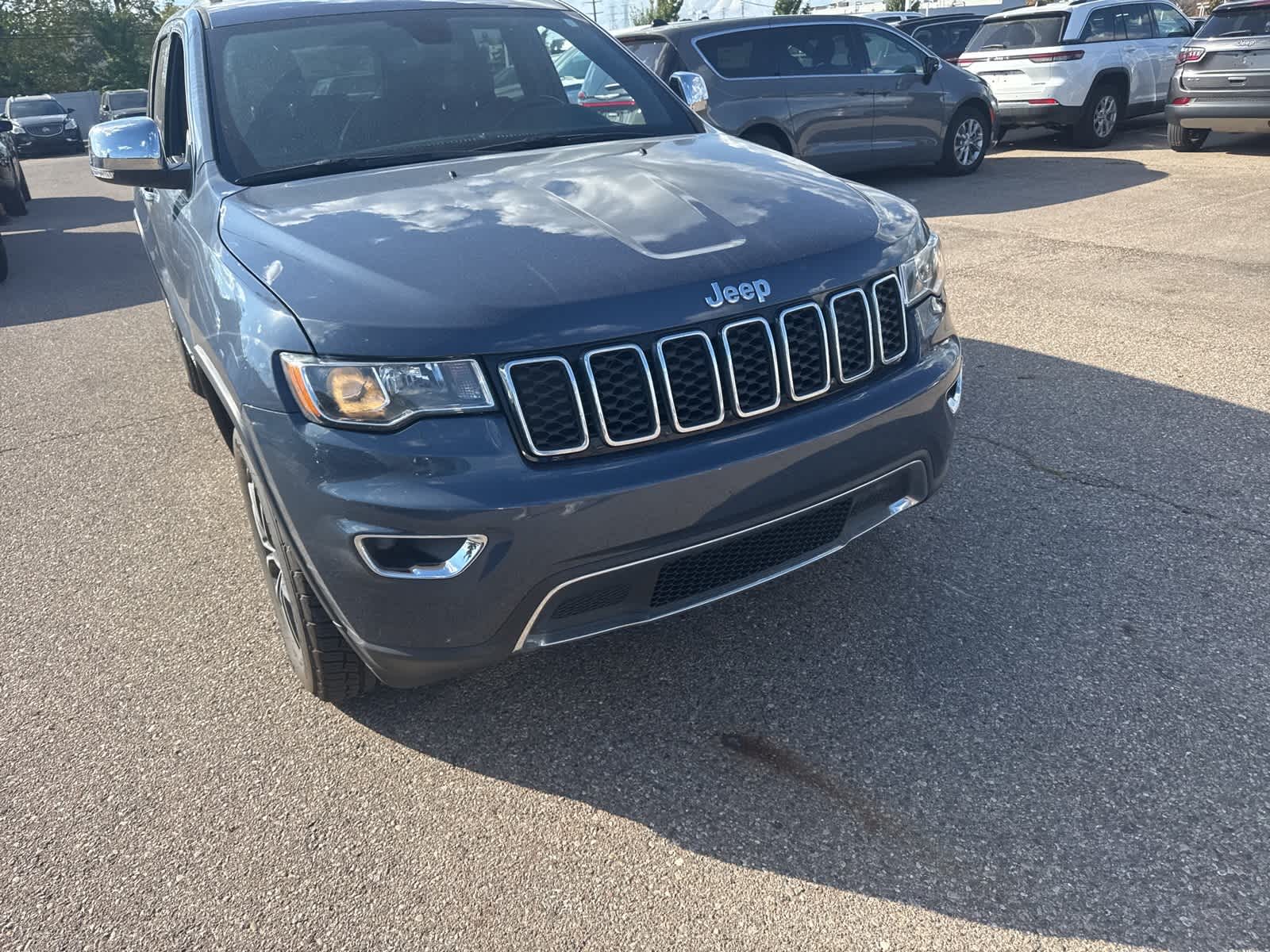 Thumbnail: 2019 Jeep Grand Cherokee - 6