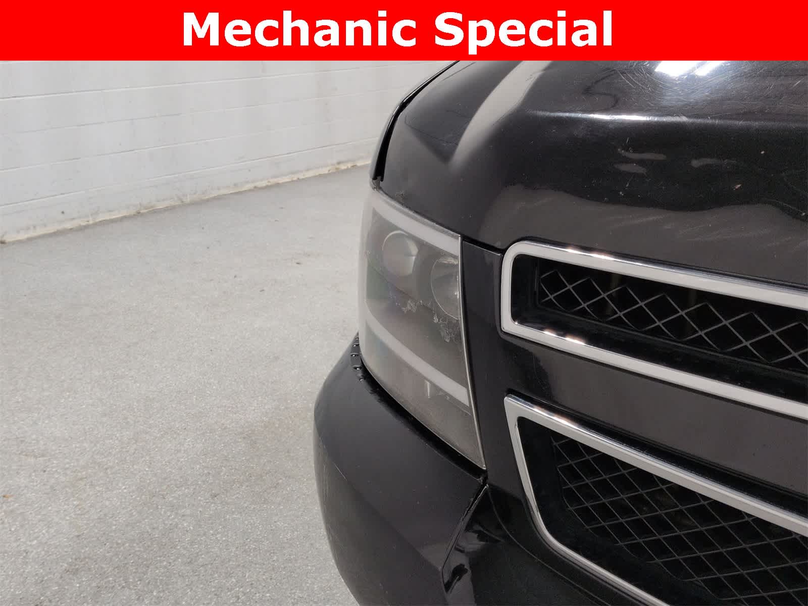 Thumbnail: 2011 Chevrolet Suburban - 10