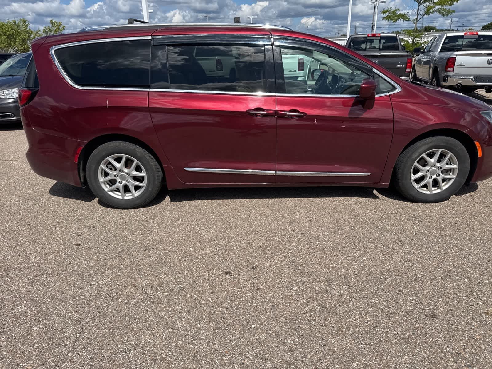 Thumbnail: 2020 Chrysler Pacifica - 13