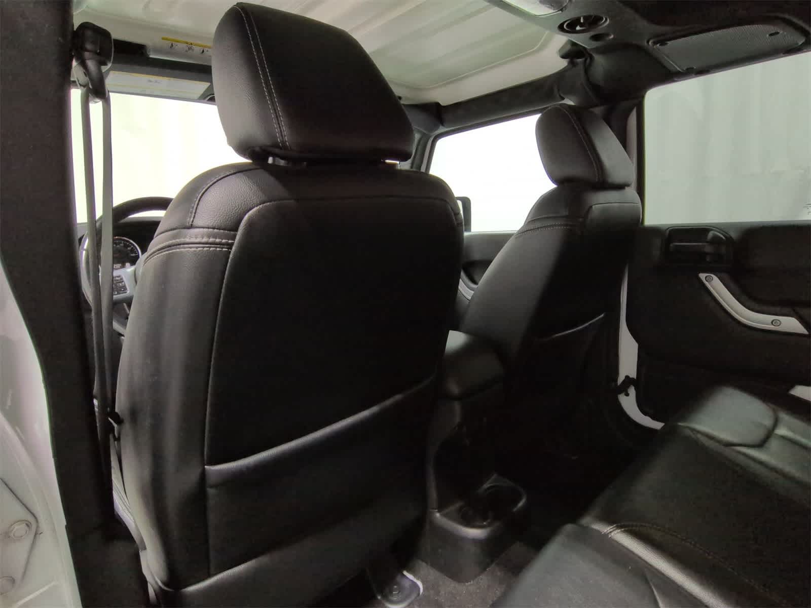 Thumbnail: 2017 Jeep Wrangler - 19