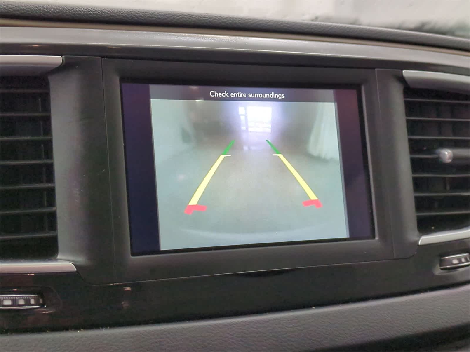 Thumbnail: 2018 Chrysler Pacifica - 29