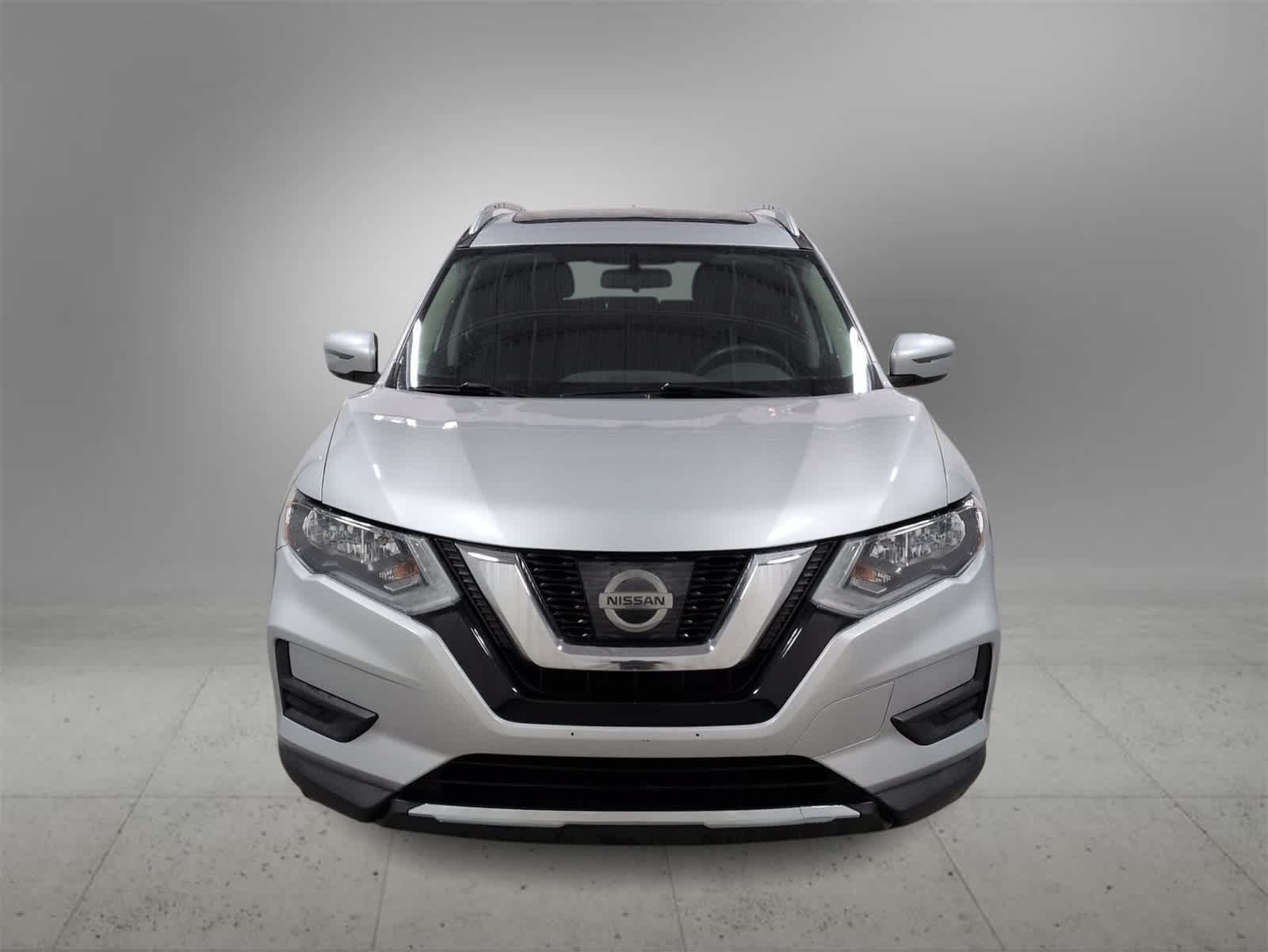Thumbnail: 2017 Nissan Rogue - 3