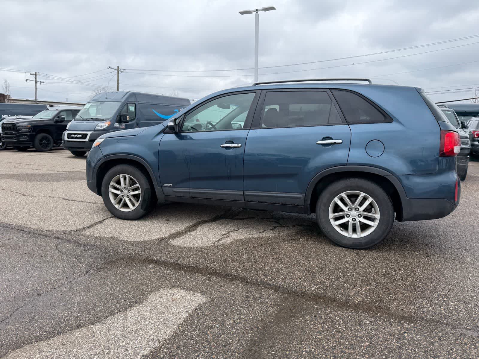 Thumbnail: 2014 Kia Sorento - 32