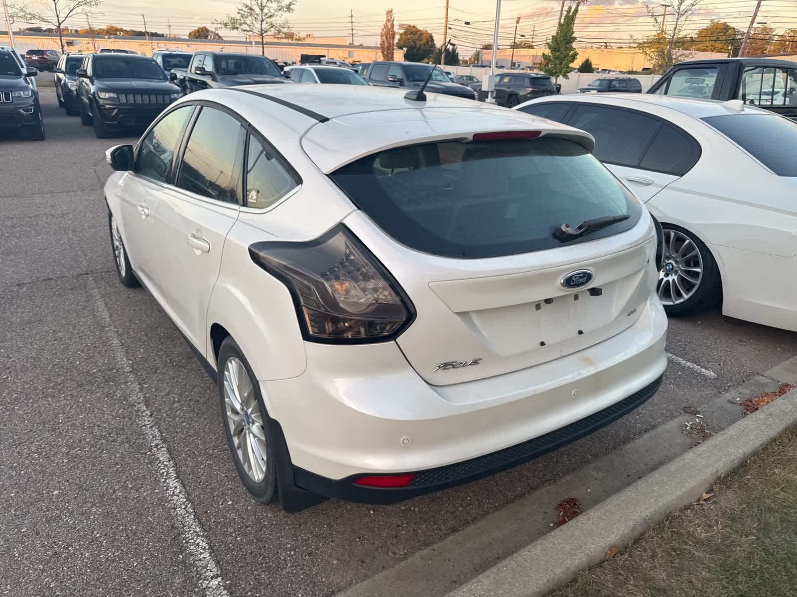 Thumbnail: 2012 Ford Focus - 19