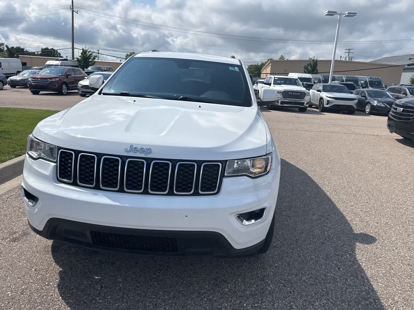 Thumbnail: 2020 Jeep Grand Cherokee - 4