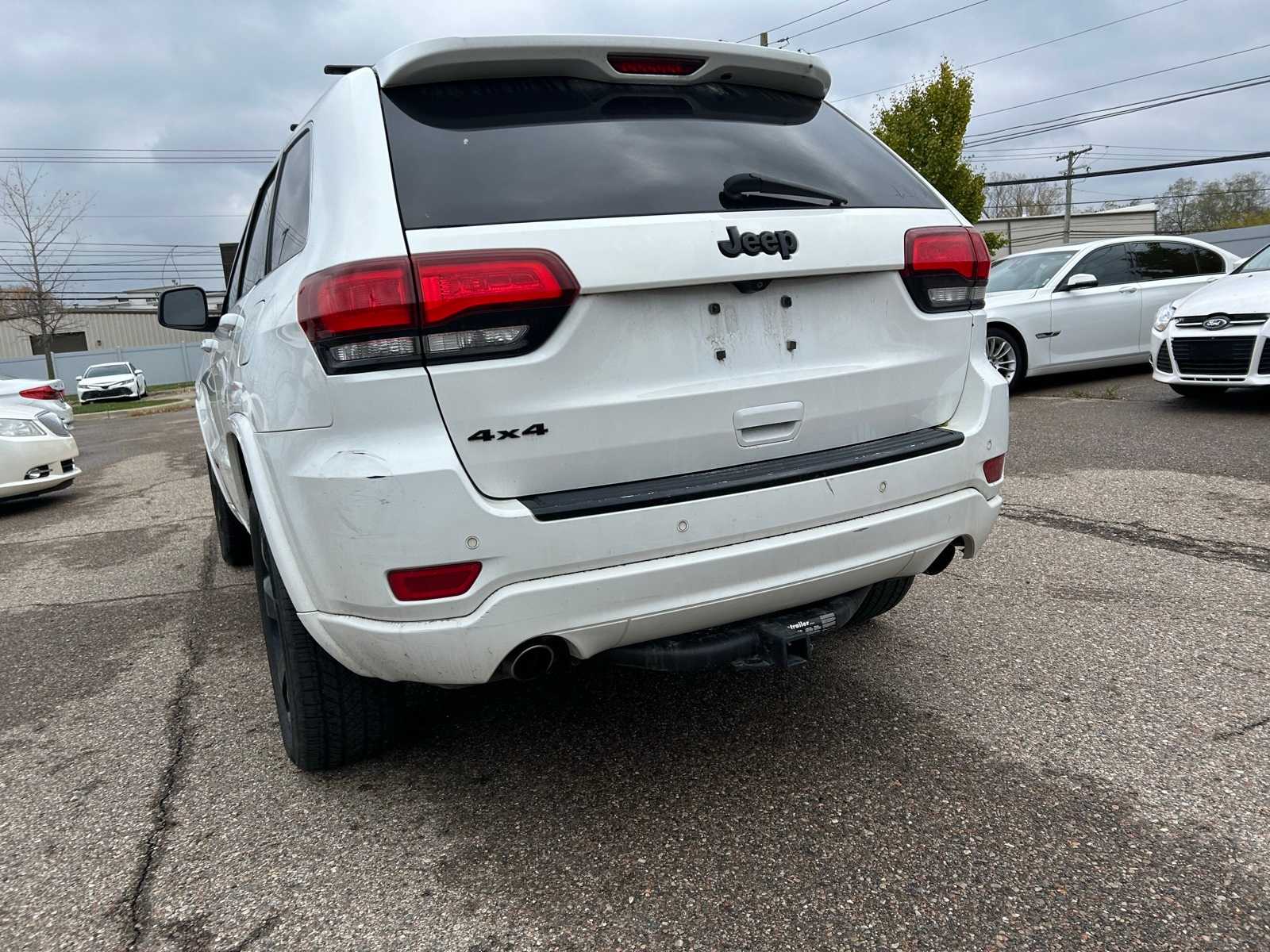 Thumbnail: 2015 Jeep Grand Cherokee - 14