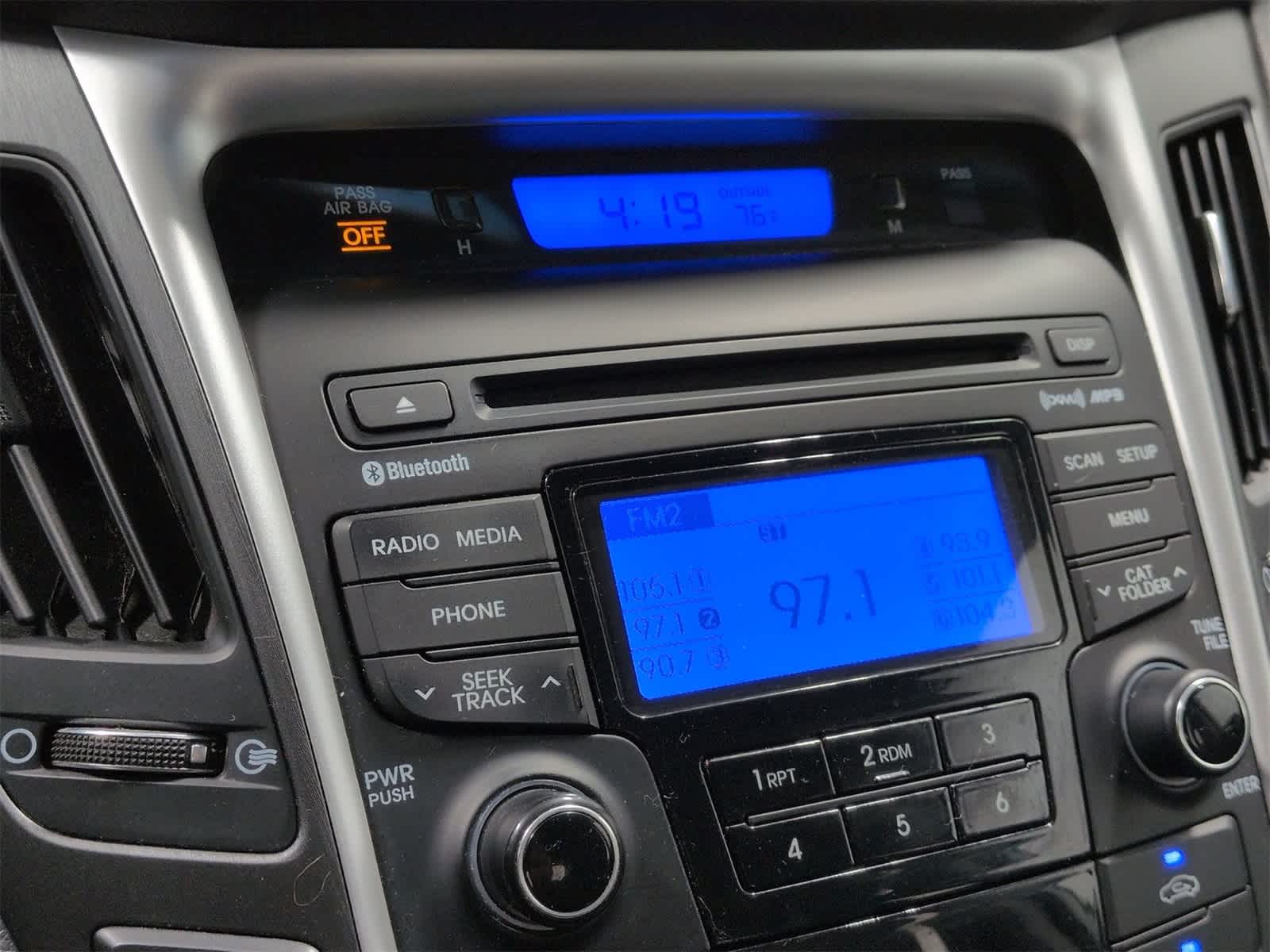 Thumbnail: 2013 Hyundai Sonata - 29