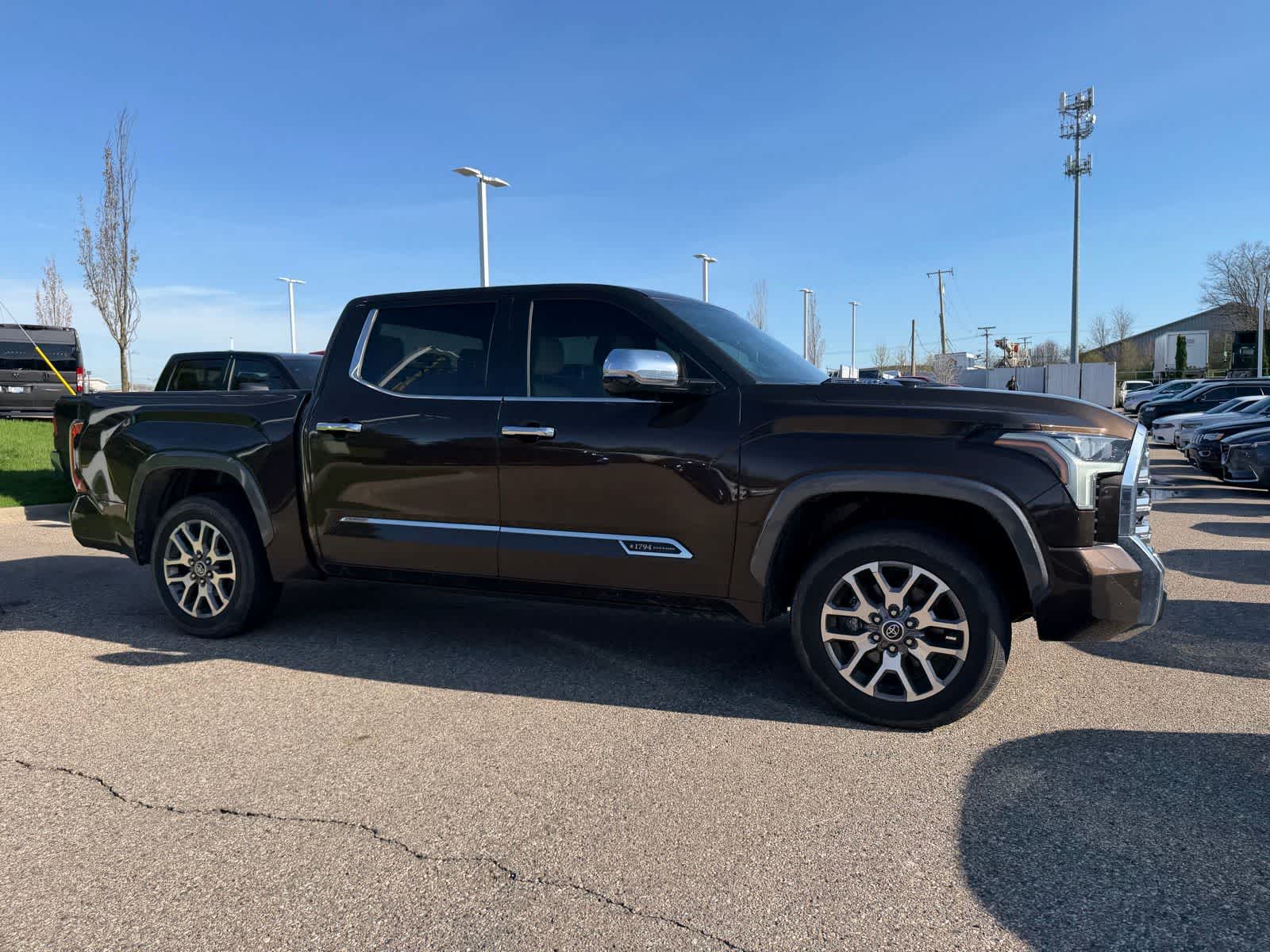 Thumbnail: 2022 Toyota Tundra - 12