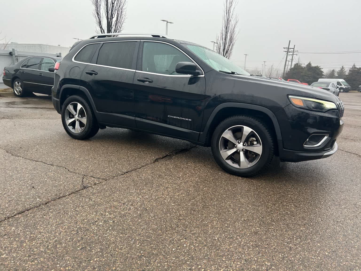 Thumbnail: 2021 Jeep Cherokee - 11