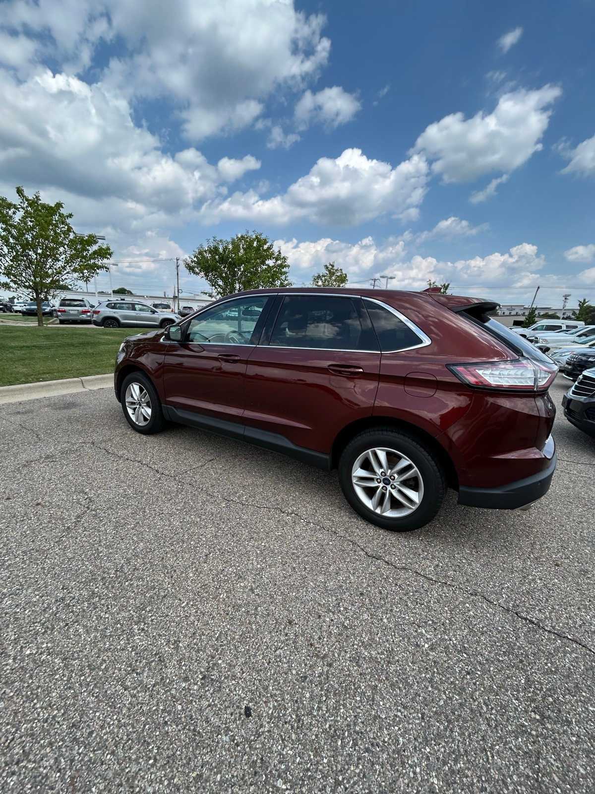 Thumbnail: 2015 Ford Edge - 23